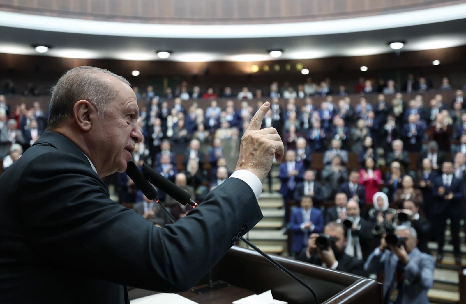 C U M H U R B A S K A N I E R D O G A N T U R K I Y E Y E E L U Z A 1207374 359024