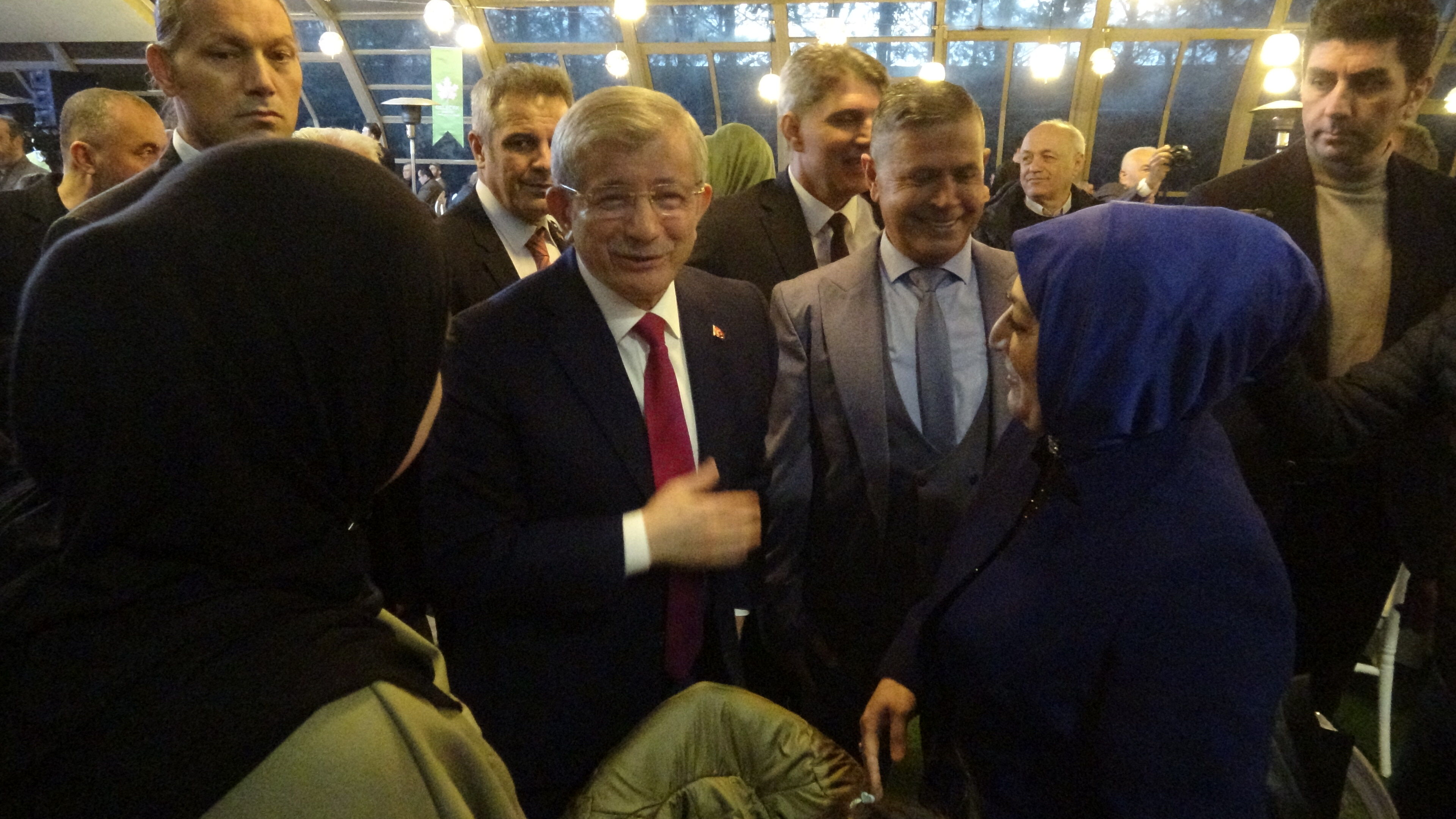 D A V U T O G L U N E T A N Y A H U T R U M P I K I L I S I K A R S I 1207951 359219