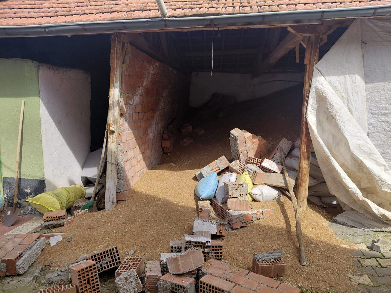 D E P O D A D U V A R C O K T U D E N G E S I N I K A Y B E D I N C E 1212366 360516