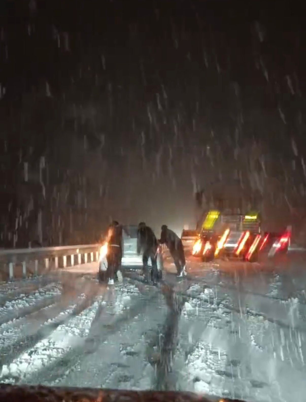 D I Y A R B A K I R’ D A K A R Y A G I S I K A Z A L A R A Y O L A C 1201346 357266