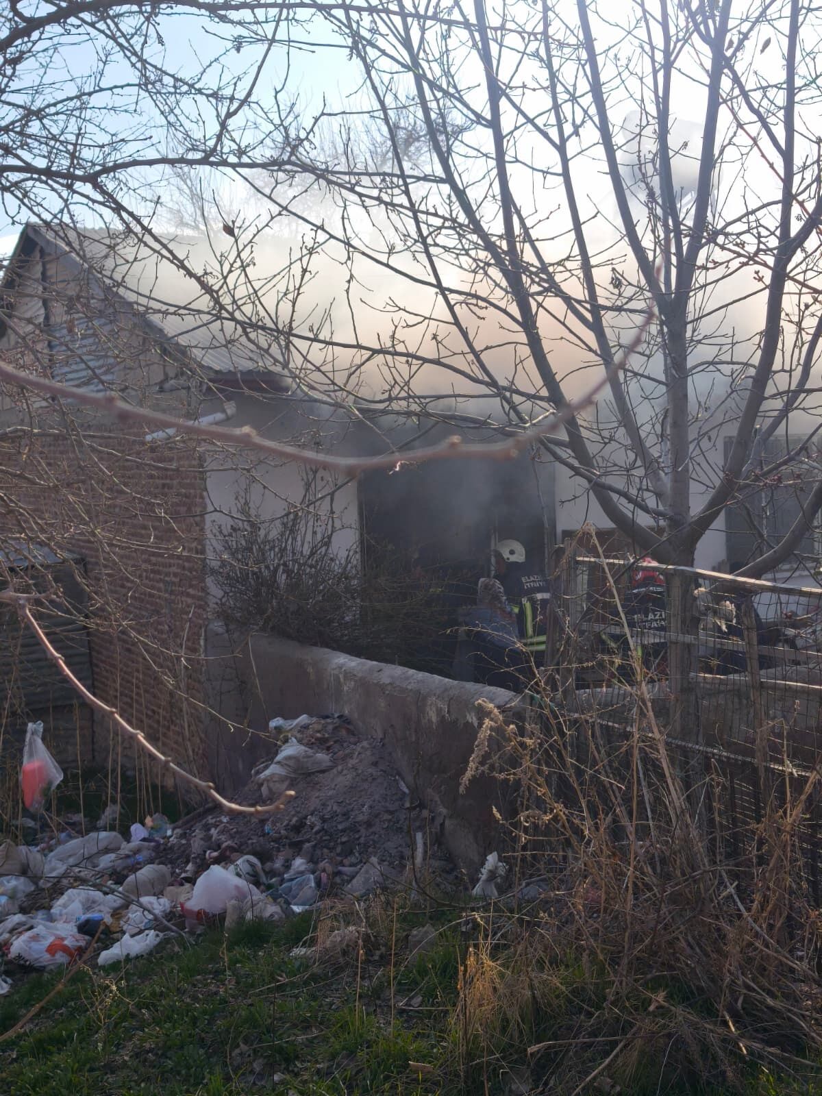 E L A Z I G D A Y A N G I N D A H A Y A T I N I K A Y B E T T I T O 1209615 359720