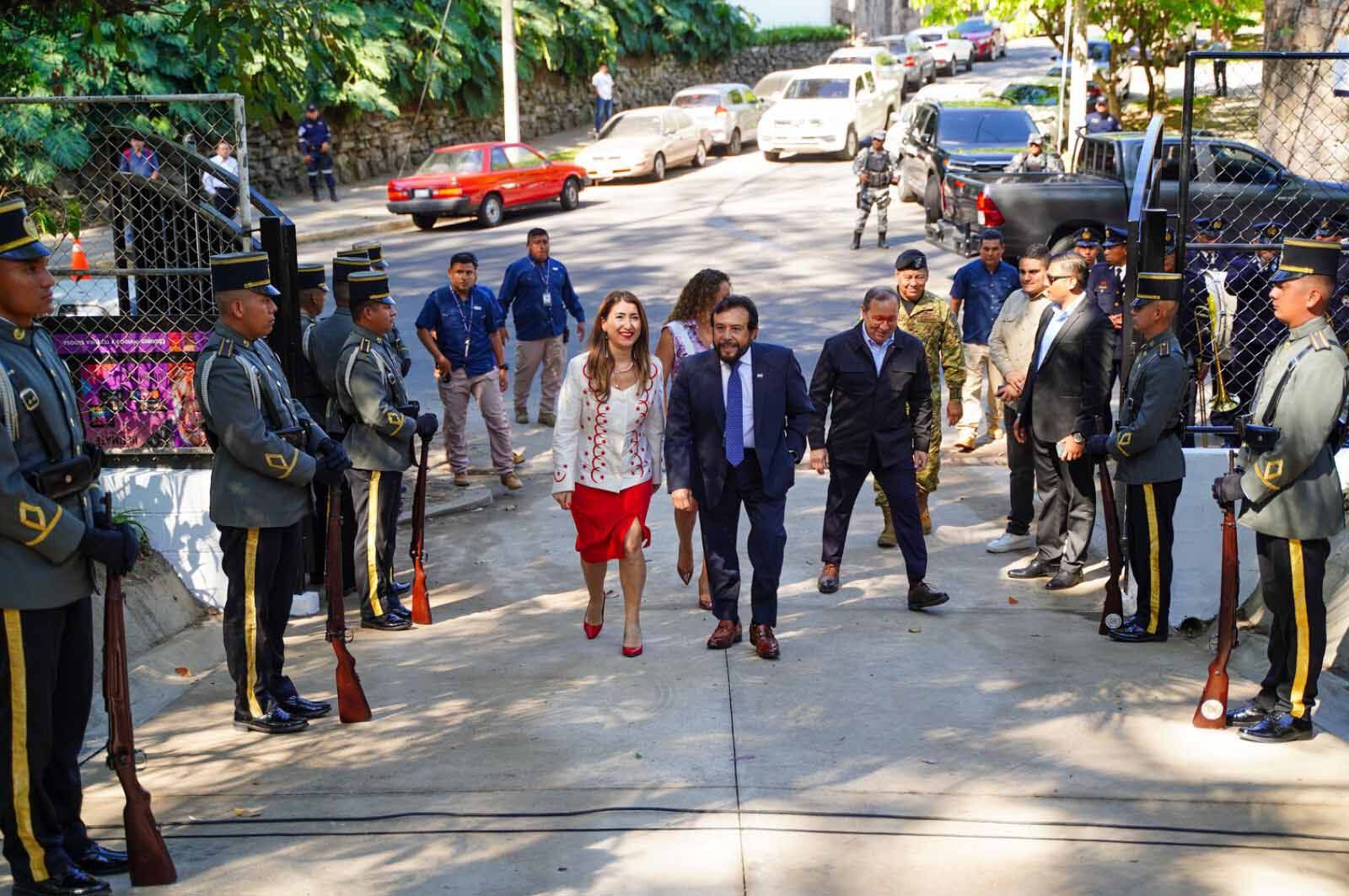 E L S A L V A D O R D A T U R K I Y E P A R K I A C I L D I 1233665 366902