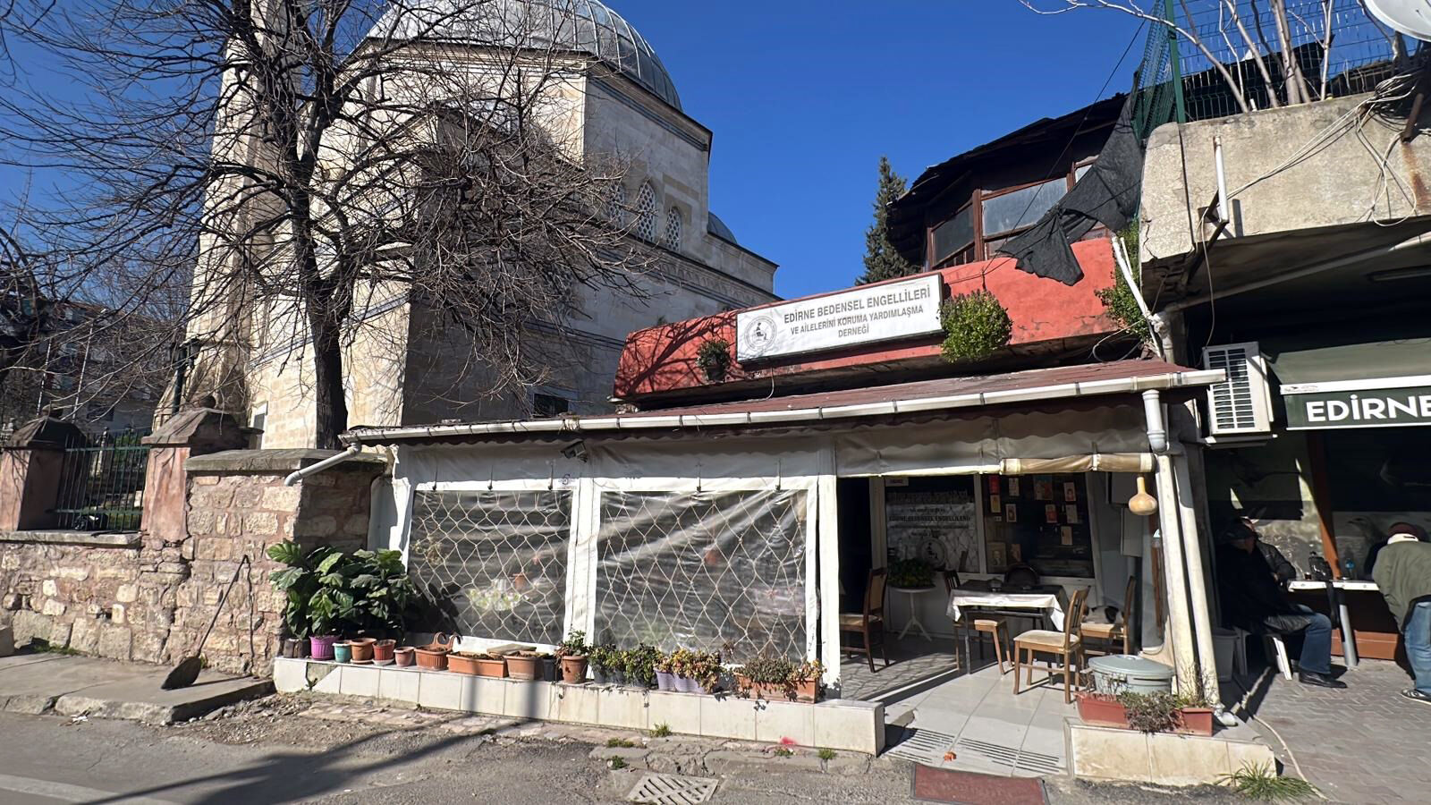 E N G E L L I D E R N E G I N D E K I R A B O R C U N E D E N I Y L E 1211519 360283