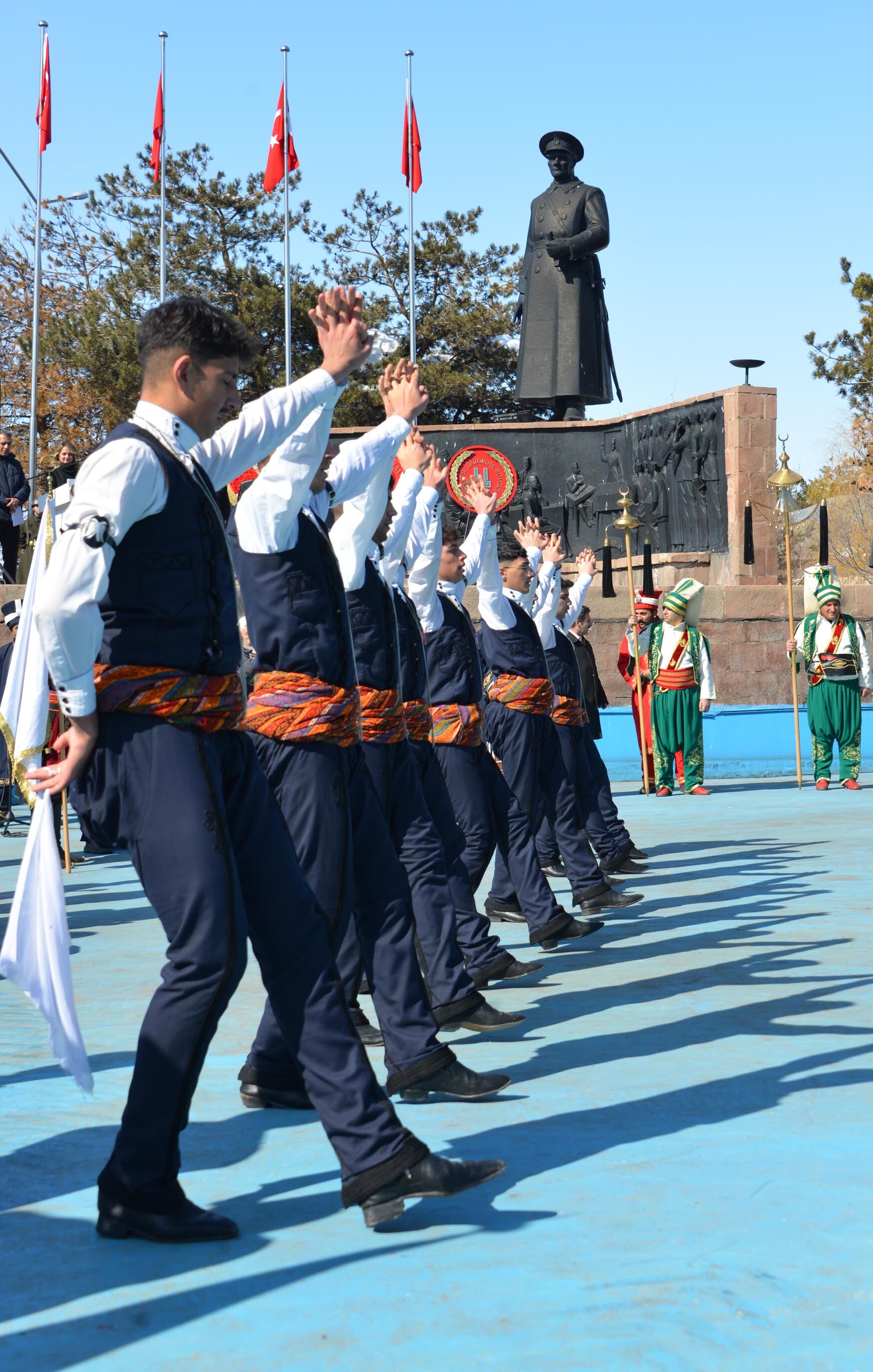 E R Z U R U M’ U N D U S M A N I S G A L I N D E N K U R T U L U S U K 1208683 359422