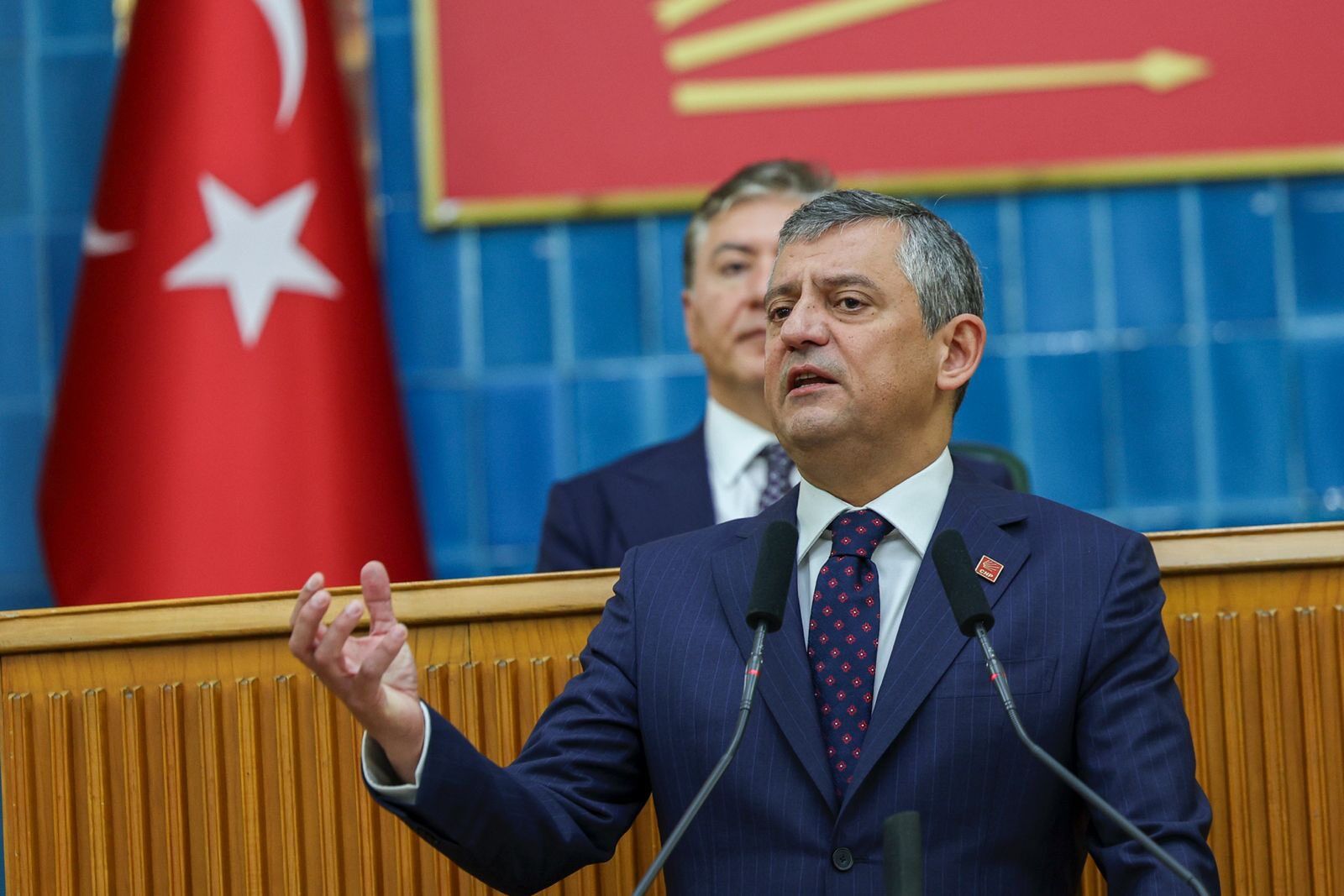 Özgür Özel: Bu Ülkenin Sorunlarını Çözmeye Talibiz