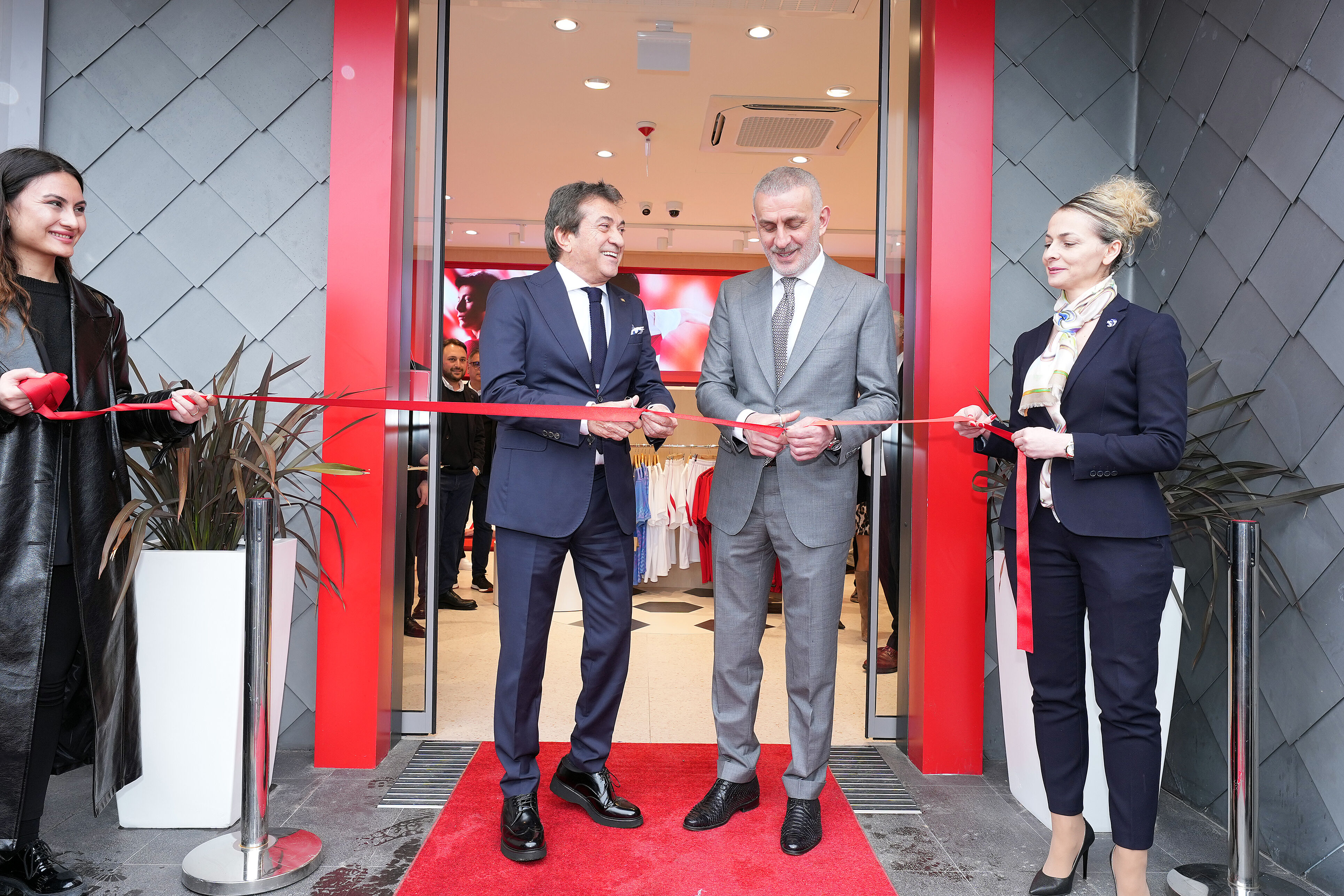 I B R A H I M H A C I O S M A N O G L U A L L A H I N I Z N I Y L E 1227057 364922