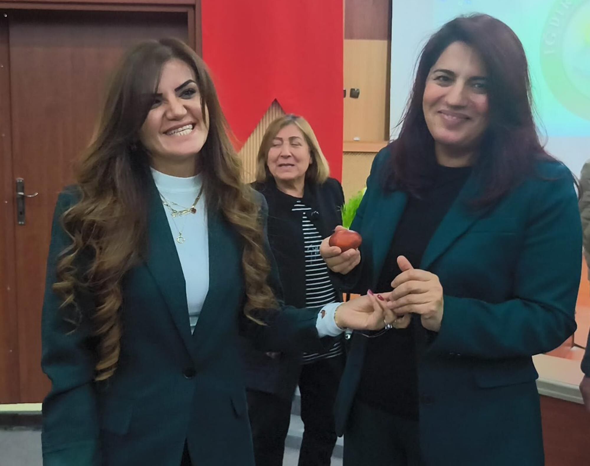 I G D I R’ D A N E V R U Z C O S K U S U B A S L A D I 1211662 360324