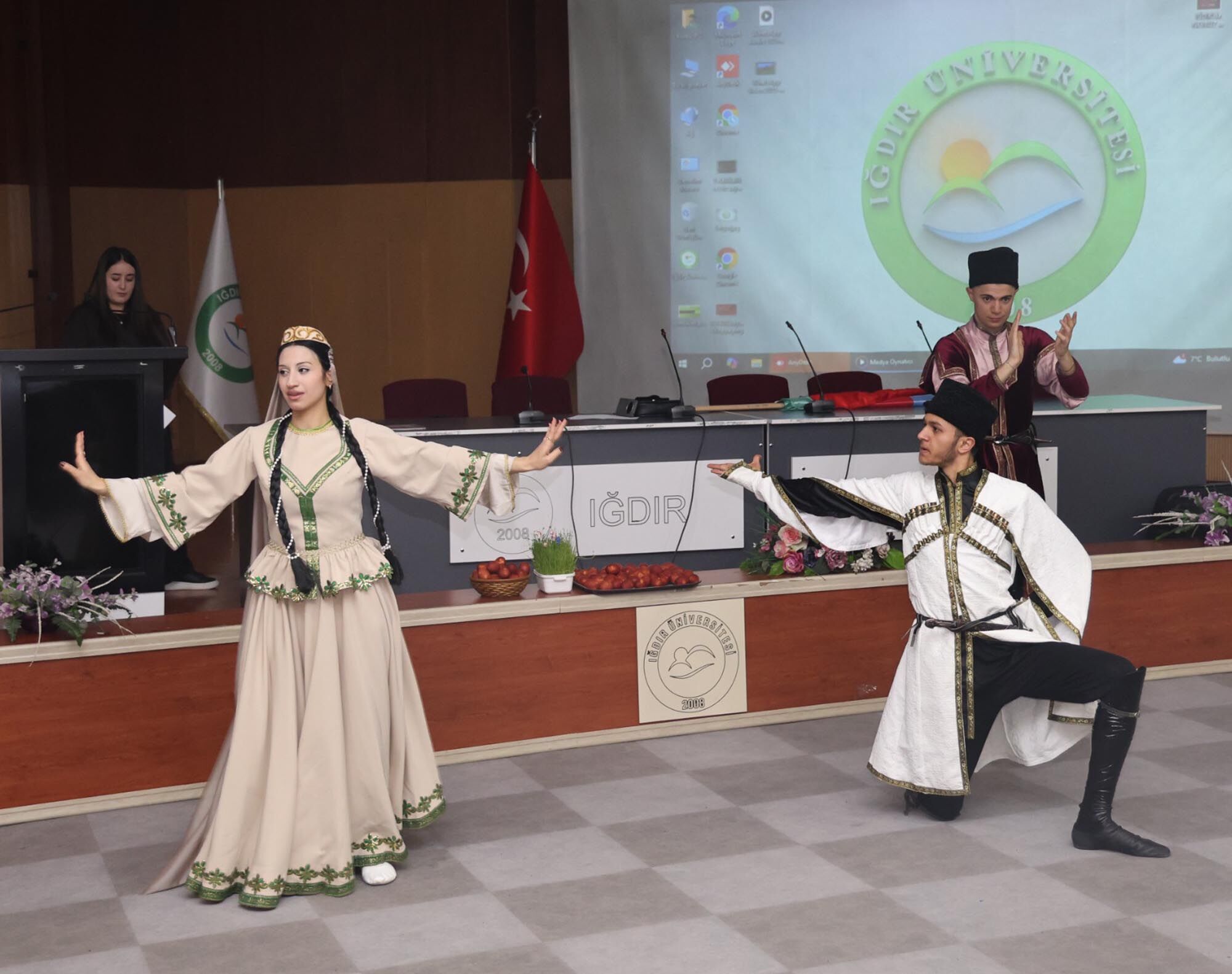 I G D I R’ D A N E V R U Z C O S K U S U B A S L A D I 1211665 360324