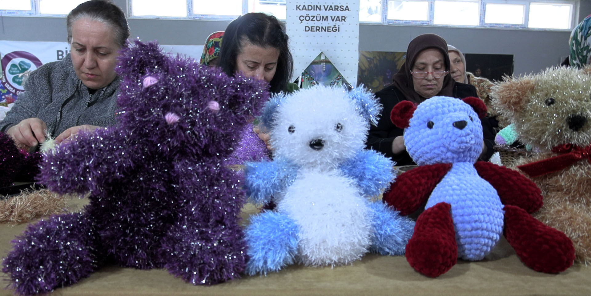 I L M E K I L M E K S E V G I K A D I N L A R O R U Y O R C O C U 1189004 352278