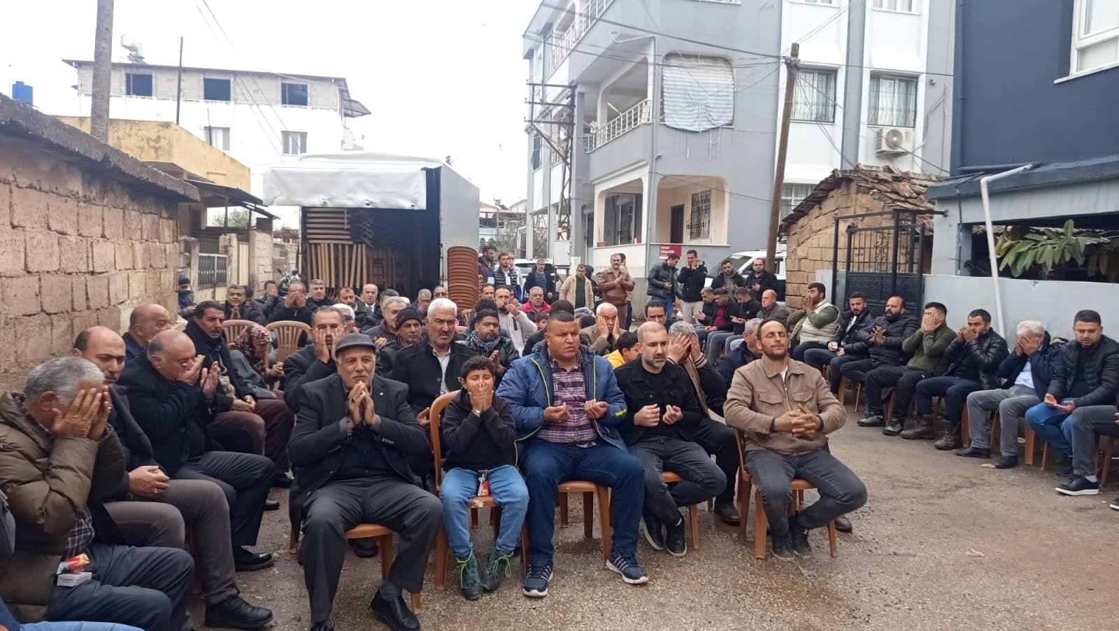 I S R A I L F U Z E S I N I N T I R’ I N A I S A B E T E T M E S I S 1213933 360973