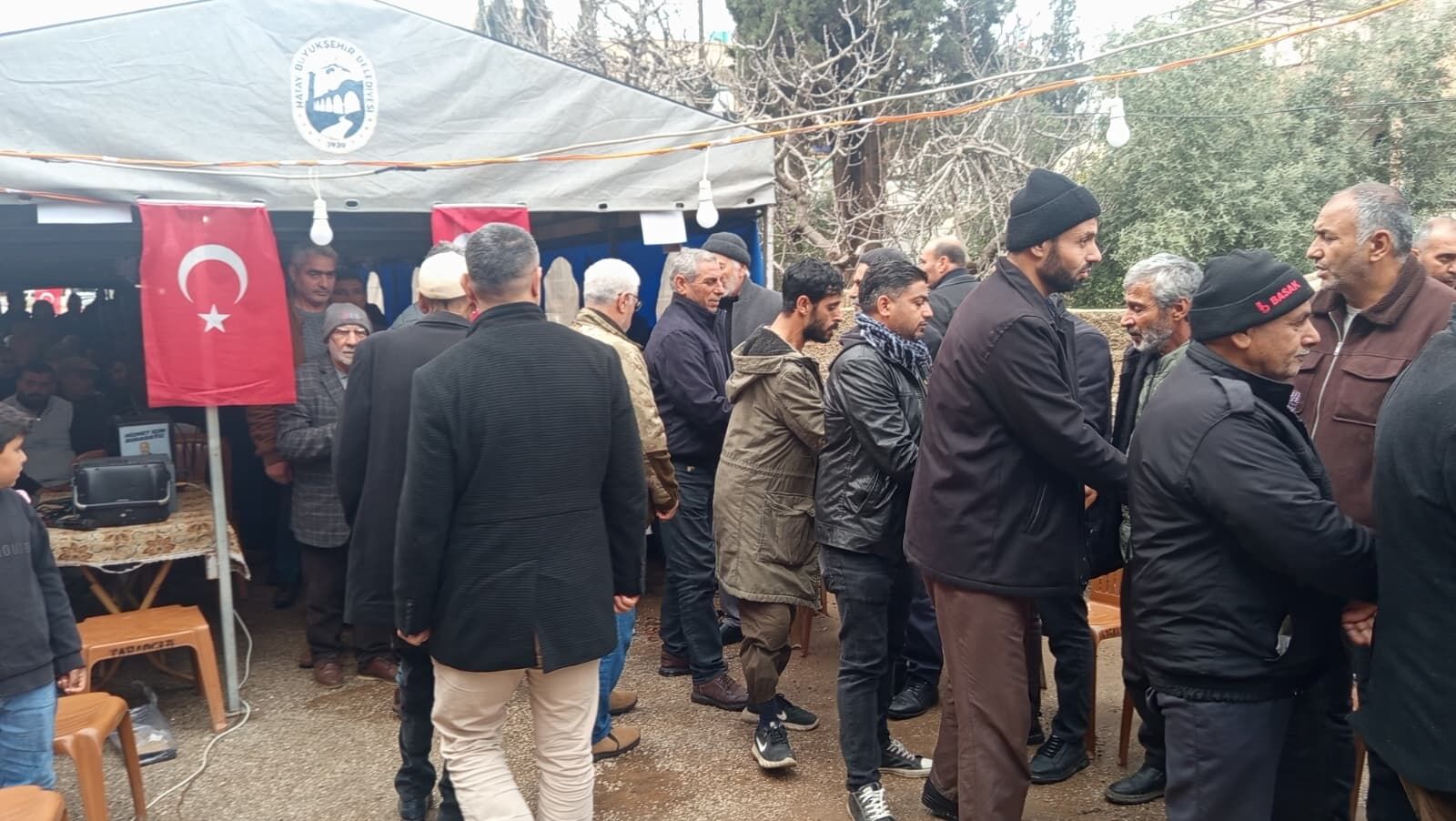 I S R A I L F U Z E S I N I N T I R’ I N A I S A B E T E T M E S I S 1213935 360973