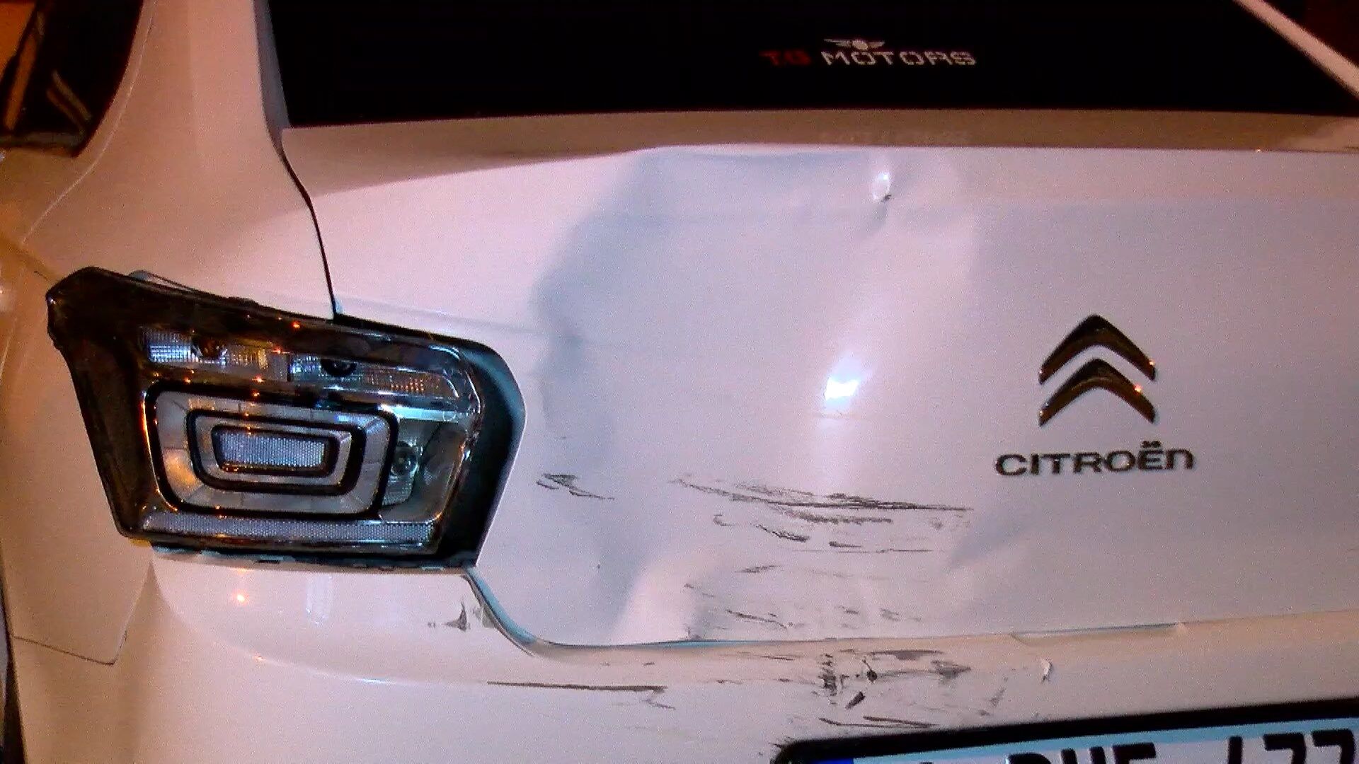 I S T A N B U L A R N A V U T K O Y’ D E C A R P T I G I O T O M O B I 1204494 358151