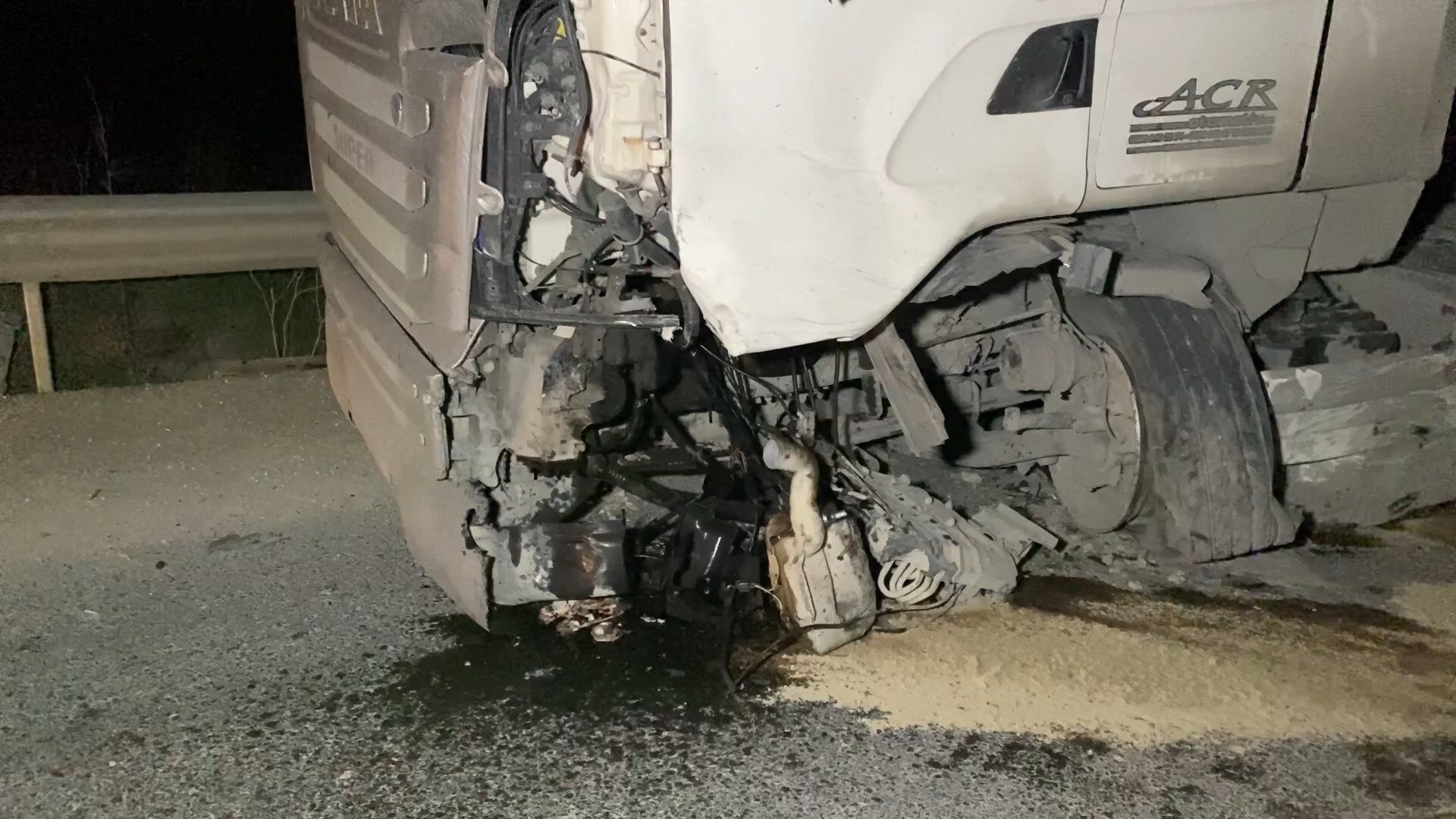 I S T A N B U L A R N A V U T K O Y D E H A F R I Y A T K A M Y O N U 1204443 358139