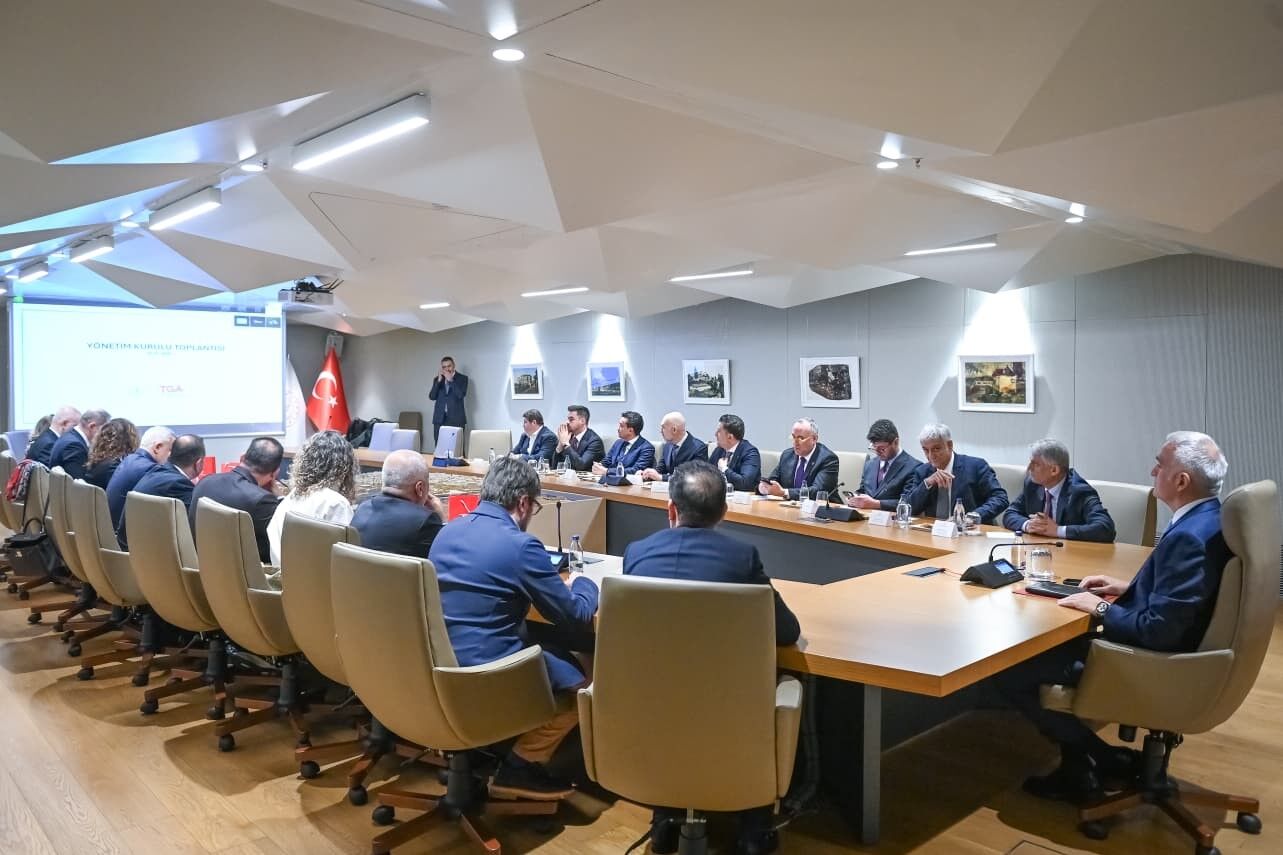 I S T A N B U L B A K A N E R S O Y T G A Y O N E T I M V E D 1236599 367771