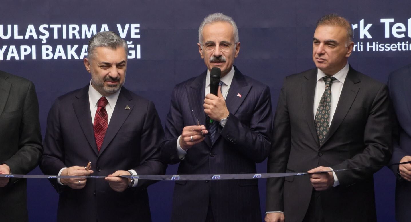 I S T A N B U L B A K A N U R A L O G L U T U R K I Y E 39 A V 1211300 360206