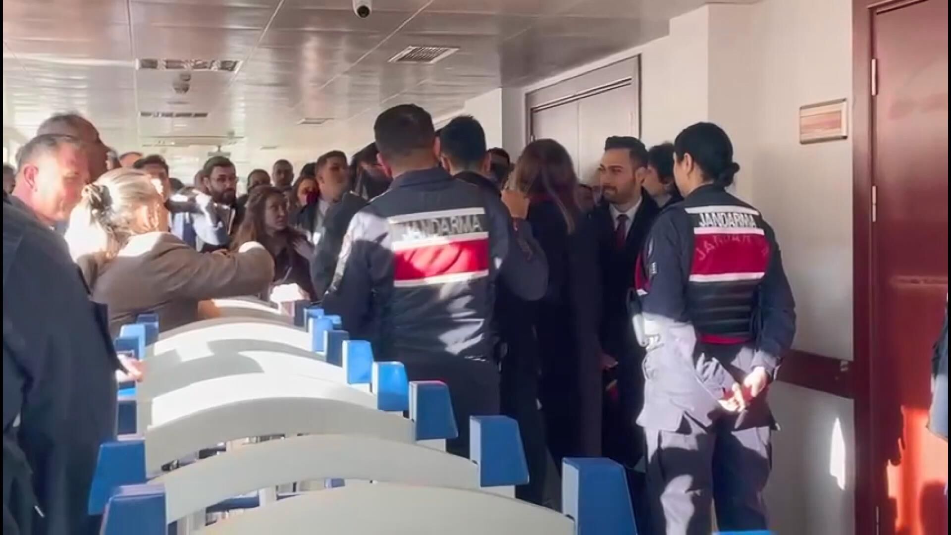 I S T A N B U L I B B Y E Y O N E L I K Y O L S U Z L U K D A 1204905 358245