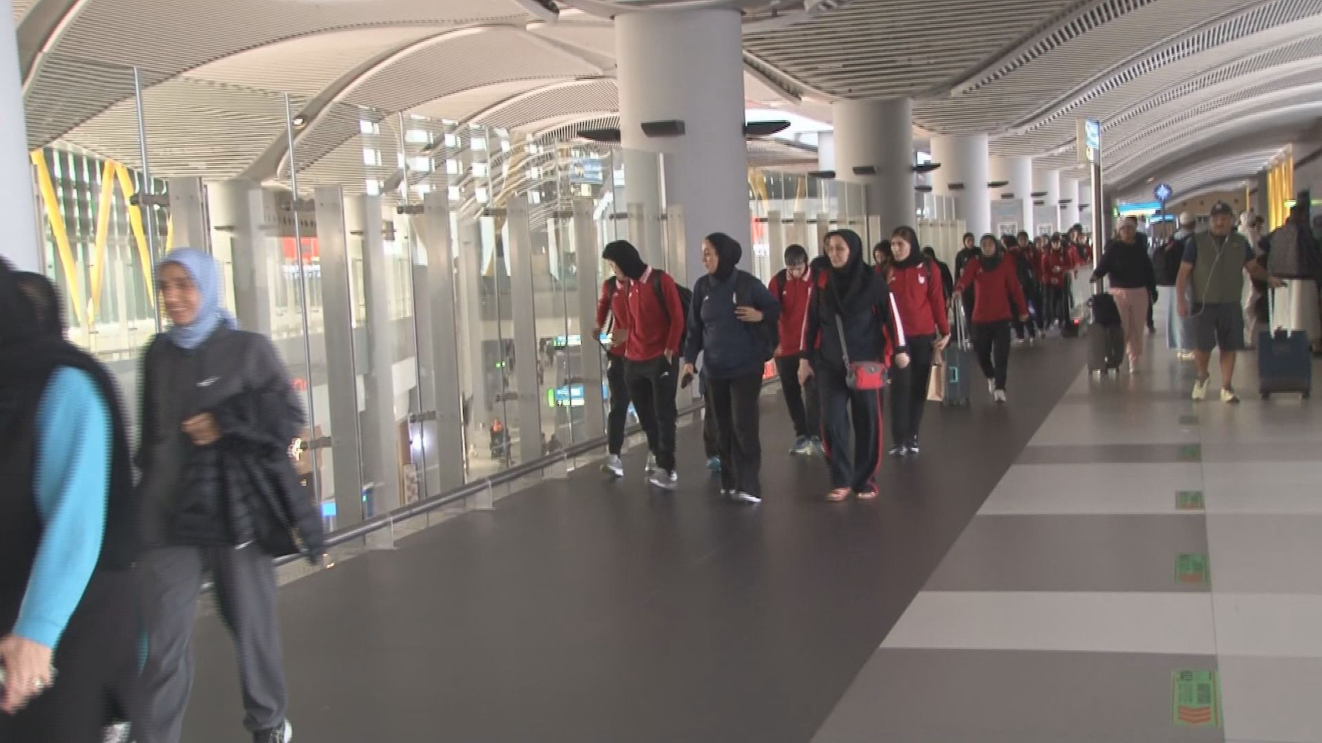 I S T A N B U L I R A N K A D I N M I L L I F U T B O L T A K I M 1217373 362011