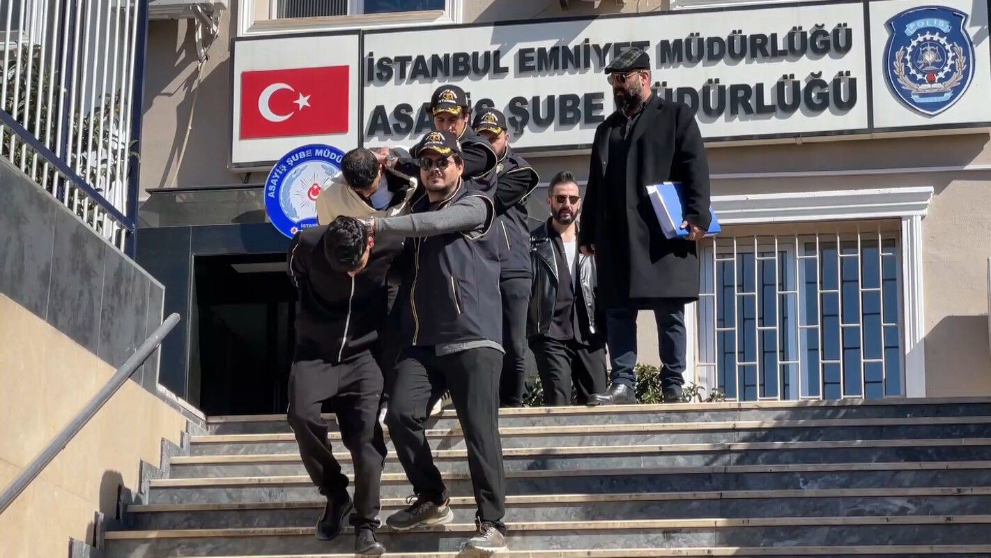 I S T A N B U L K A D I K O Y D E M E R D I V E N L E G I R D I L E 1204058 357998