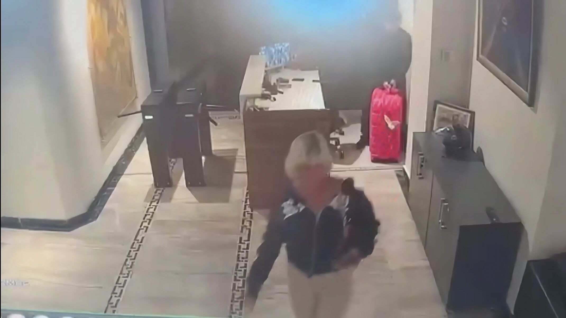 I S T A N B U L K A G I T H A N E’ D E O L E N A Y S E G U L E R A 1213271 360777