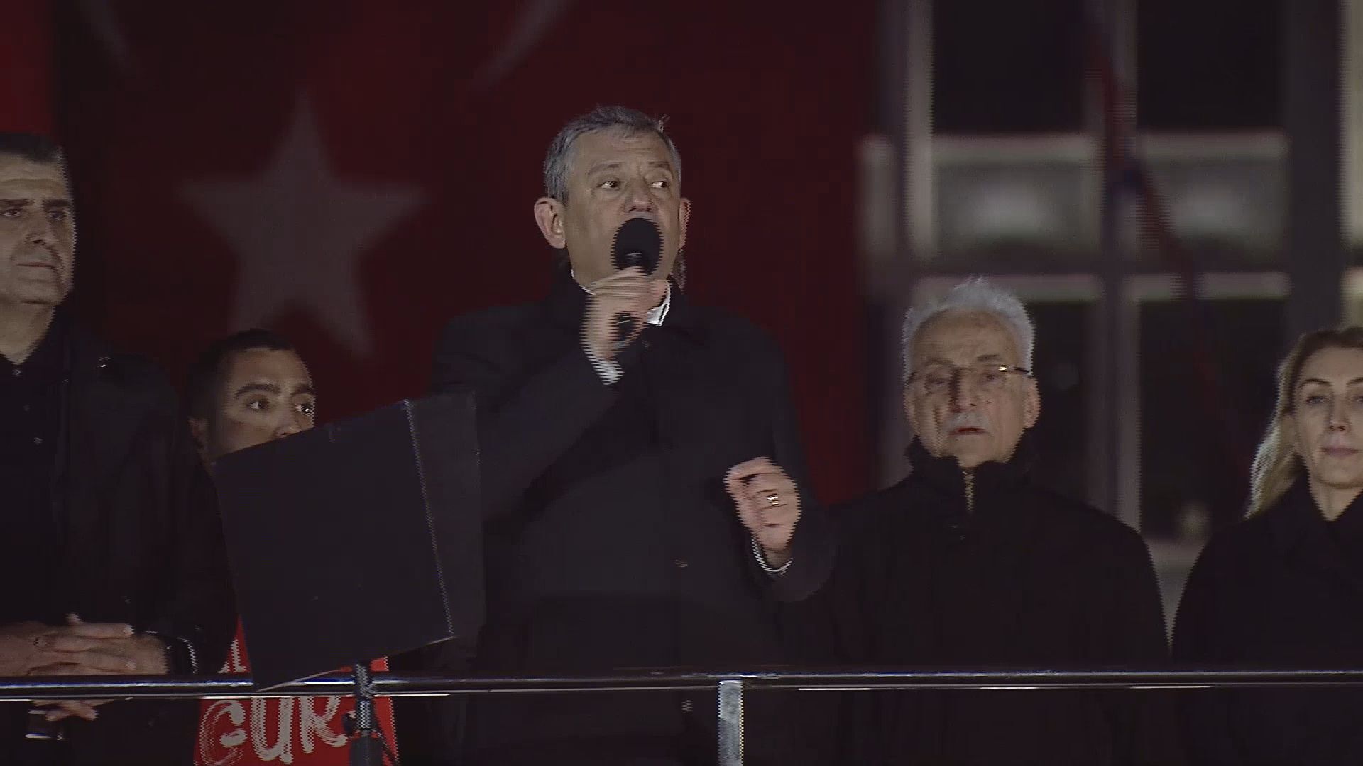 I S T A N B U L O Z G U R O Z E L S A R A C H A N E D E K O N U 1219667 362694