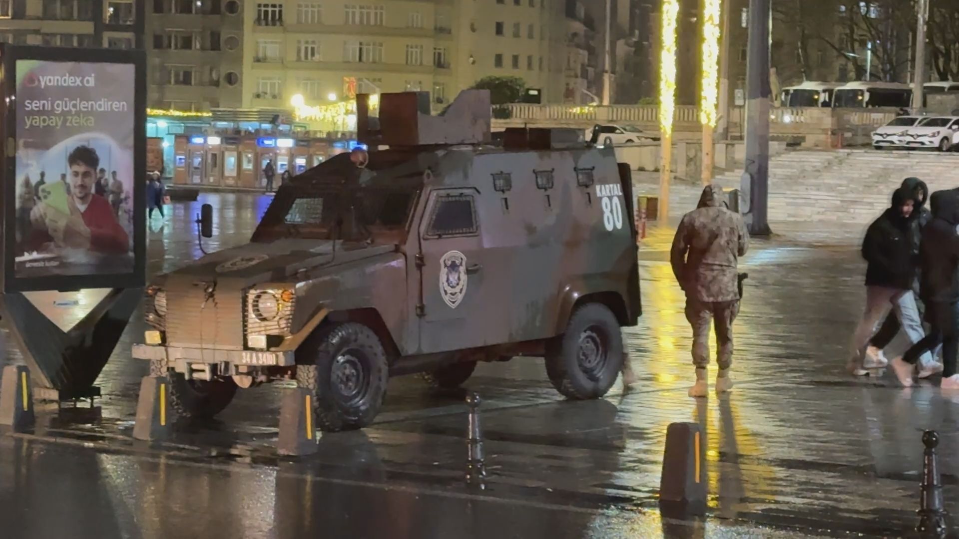 I S T A N B U L T A K S I M V E K A D I K O Y D E H E L I K O P T E 1222617 363523