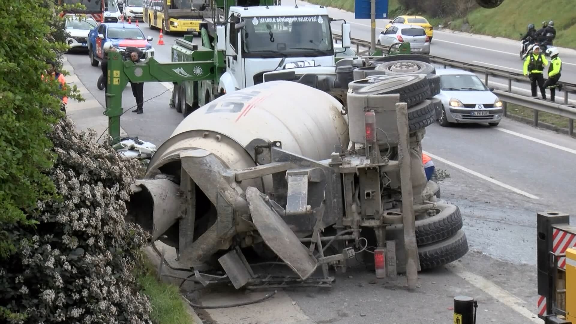 I S T A N B U L U S K U D A R’ D A L A S T I G I P A T L A Y A N B 1215538 361445