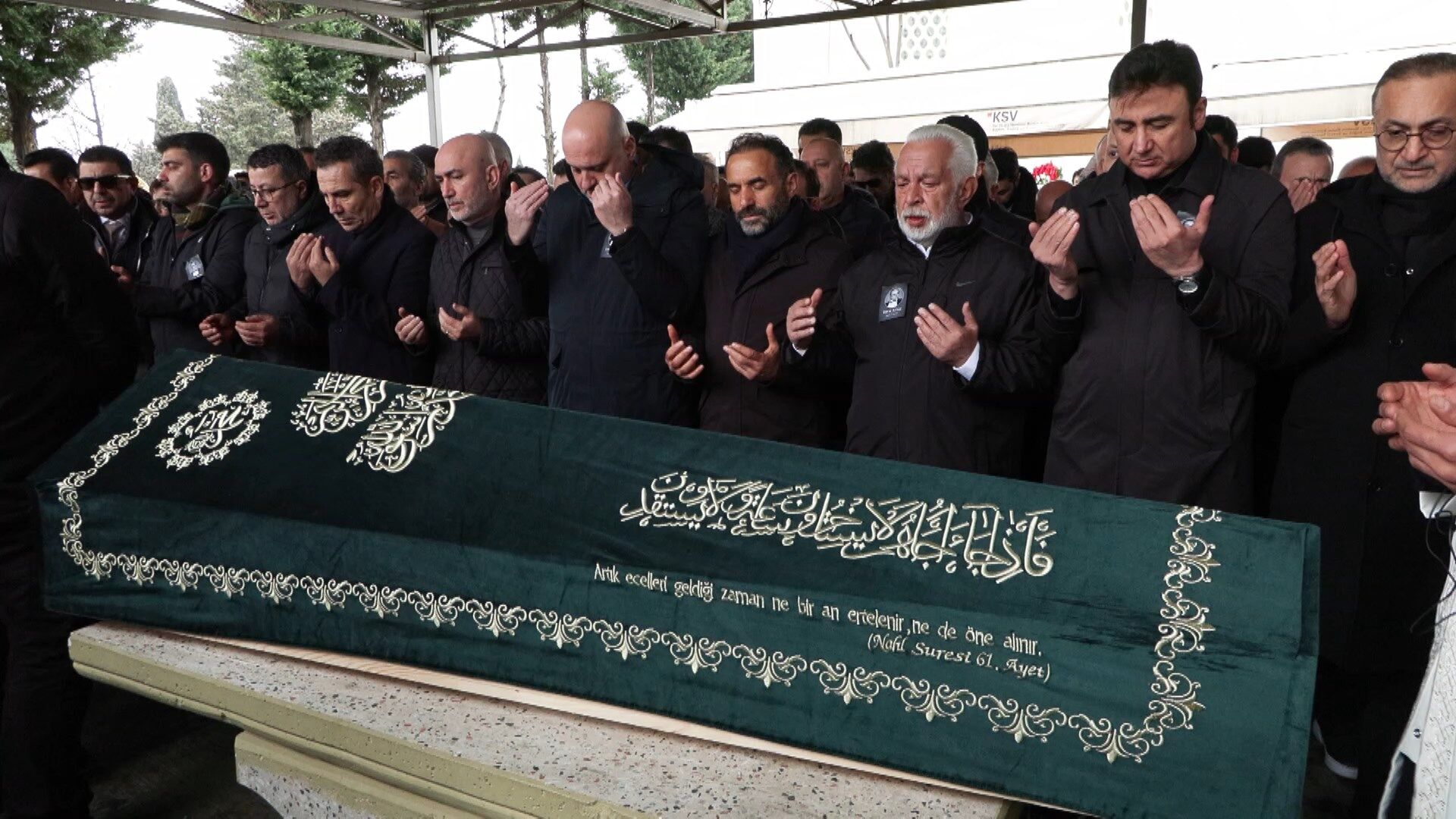 I S T A N B U L Y A P I M C I E R O L K O S E S O N Y O L C U L U 1227299 365021