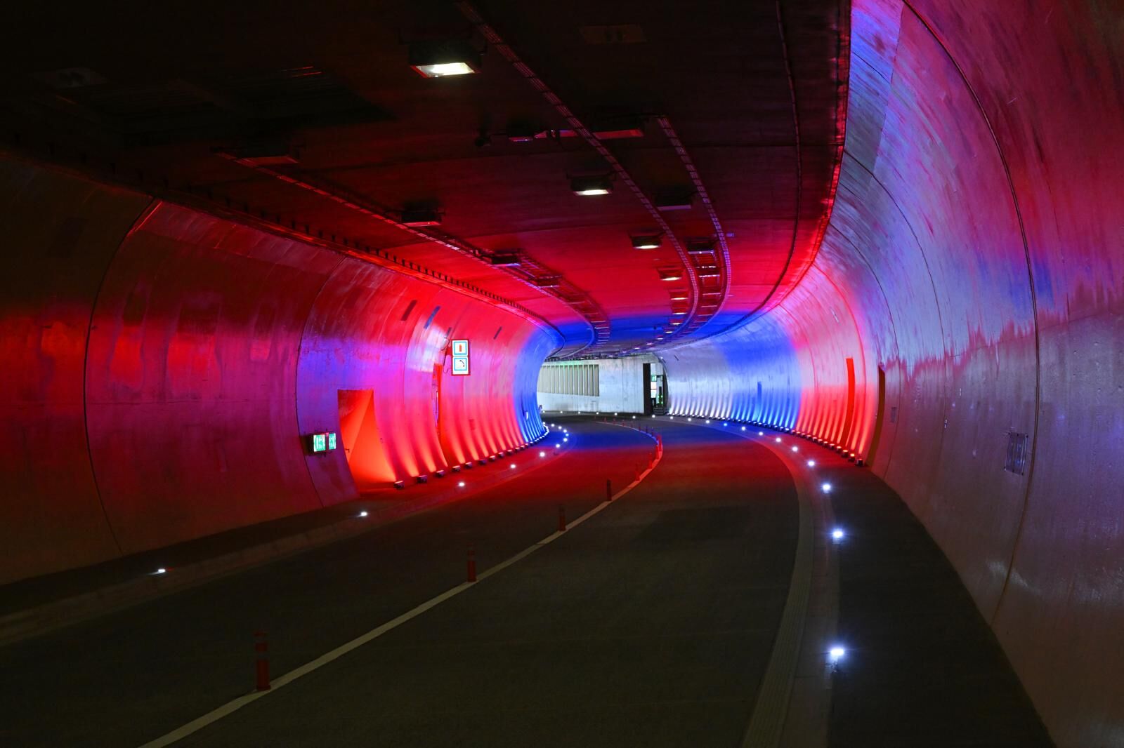 Türk Şirketin İnşa Ettiği Slovenya-Avusturya Tüneli Açıldı