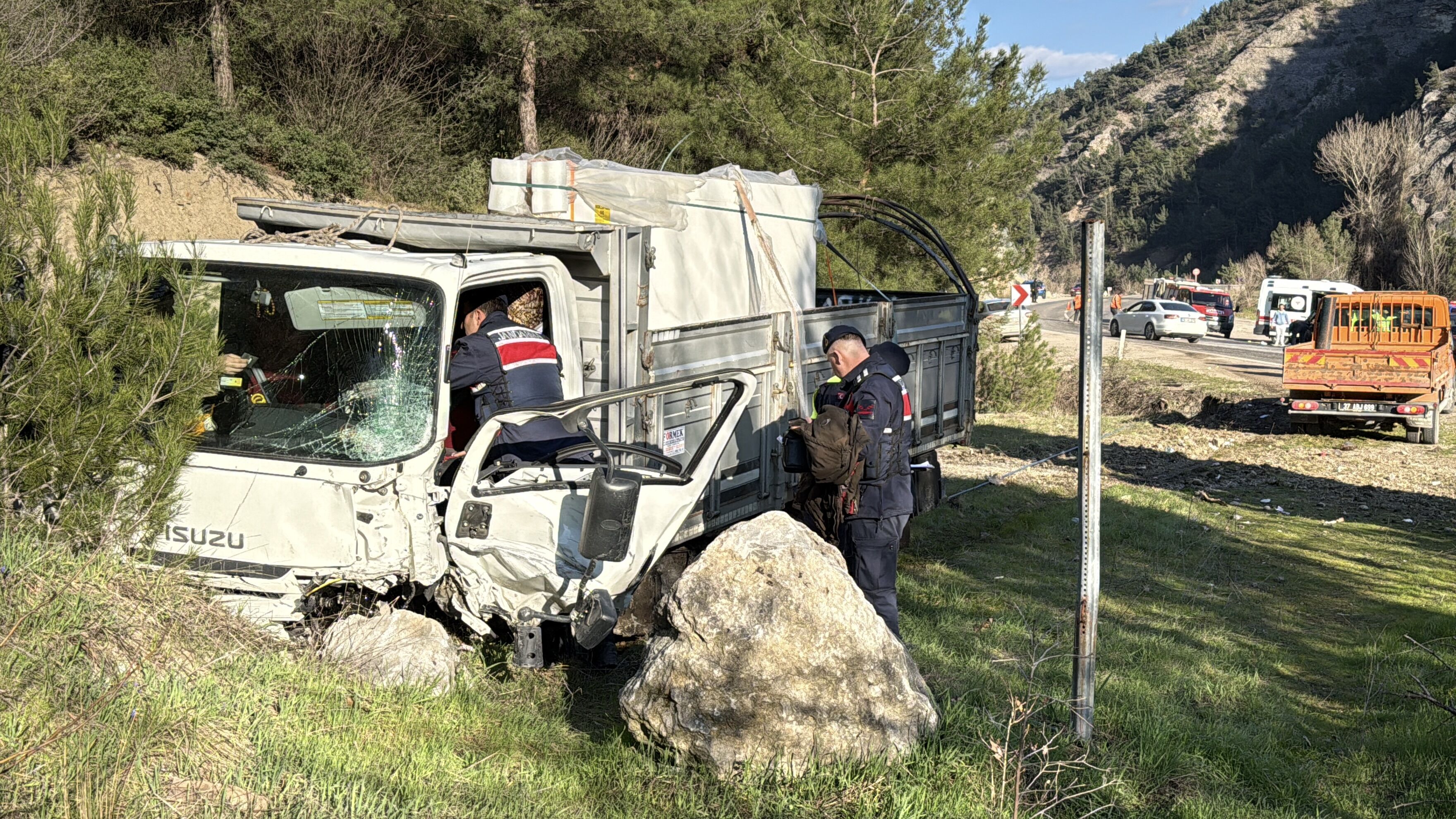 K A M Y O N I L E O T O M O B I L C A R P I S T I 1 O L U 5 Y 1196197 355674