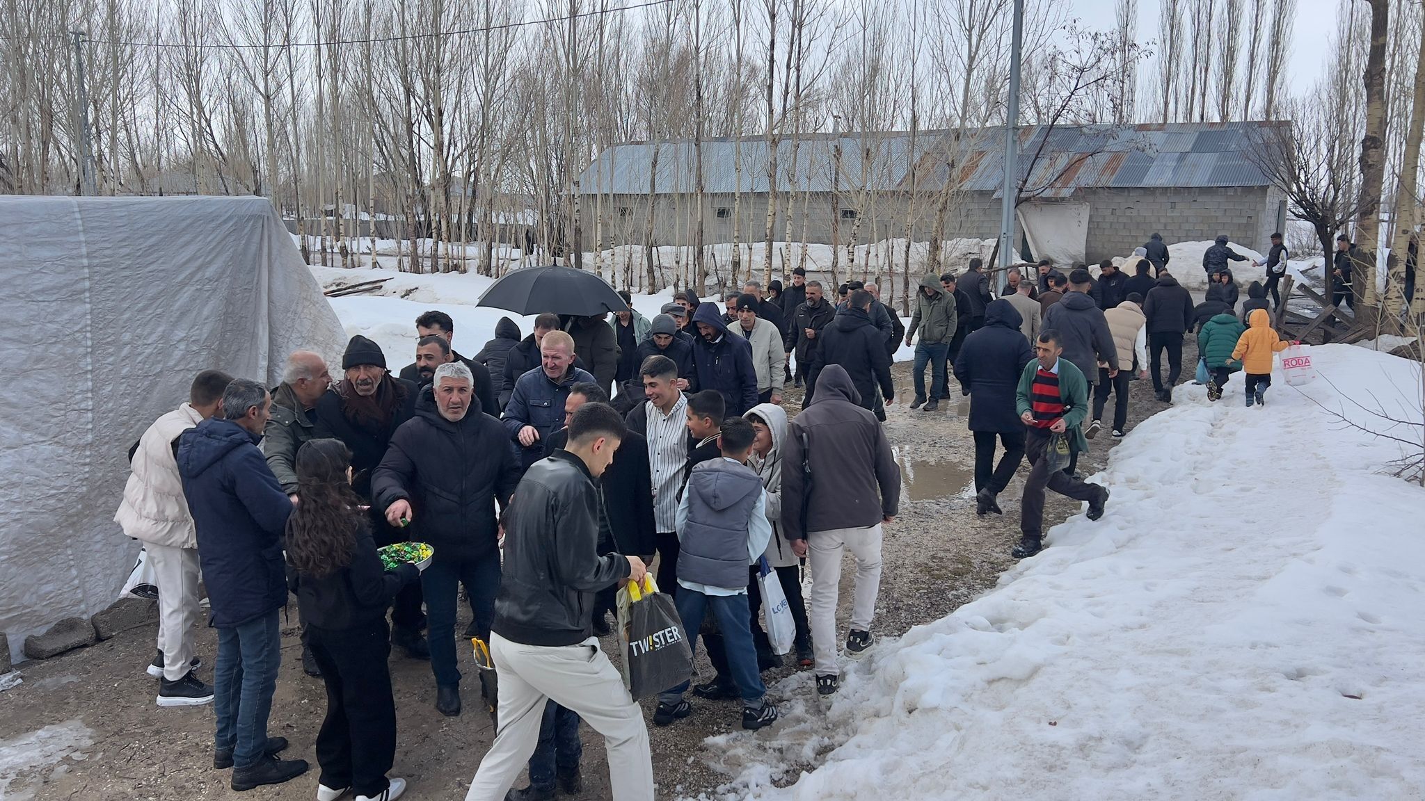 K A R A L T I N D A A S I R L I K B A Y R A M L A S M A G E L E N E G I 1221850 363300