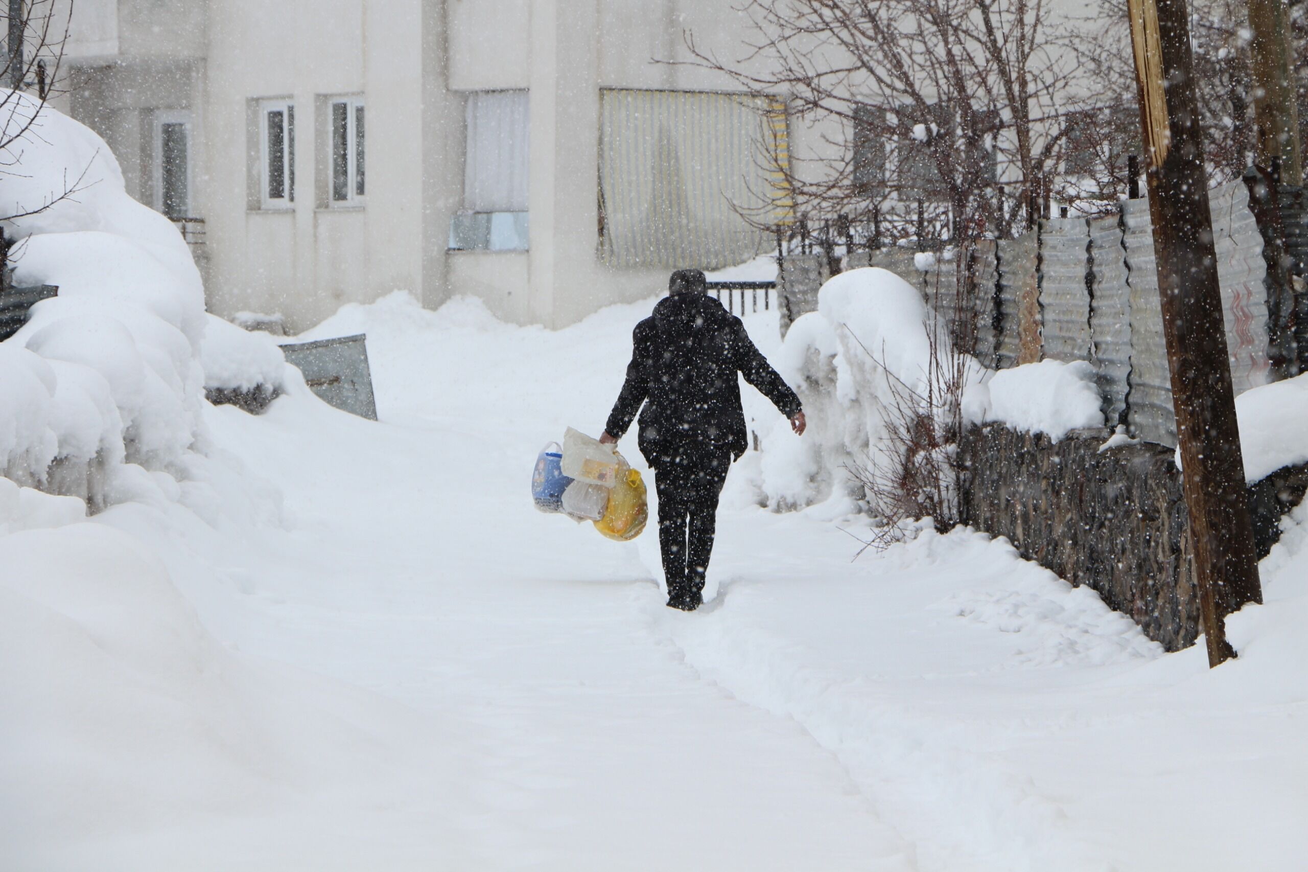 K A R L I O V A D A 25 K O Y Y O L U U L A S I M A K A P A N D I 1213974 360984