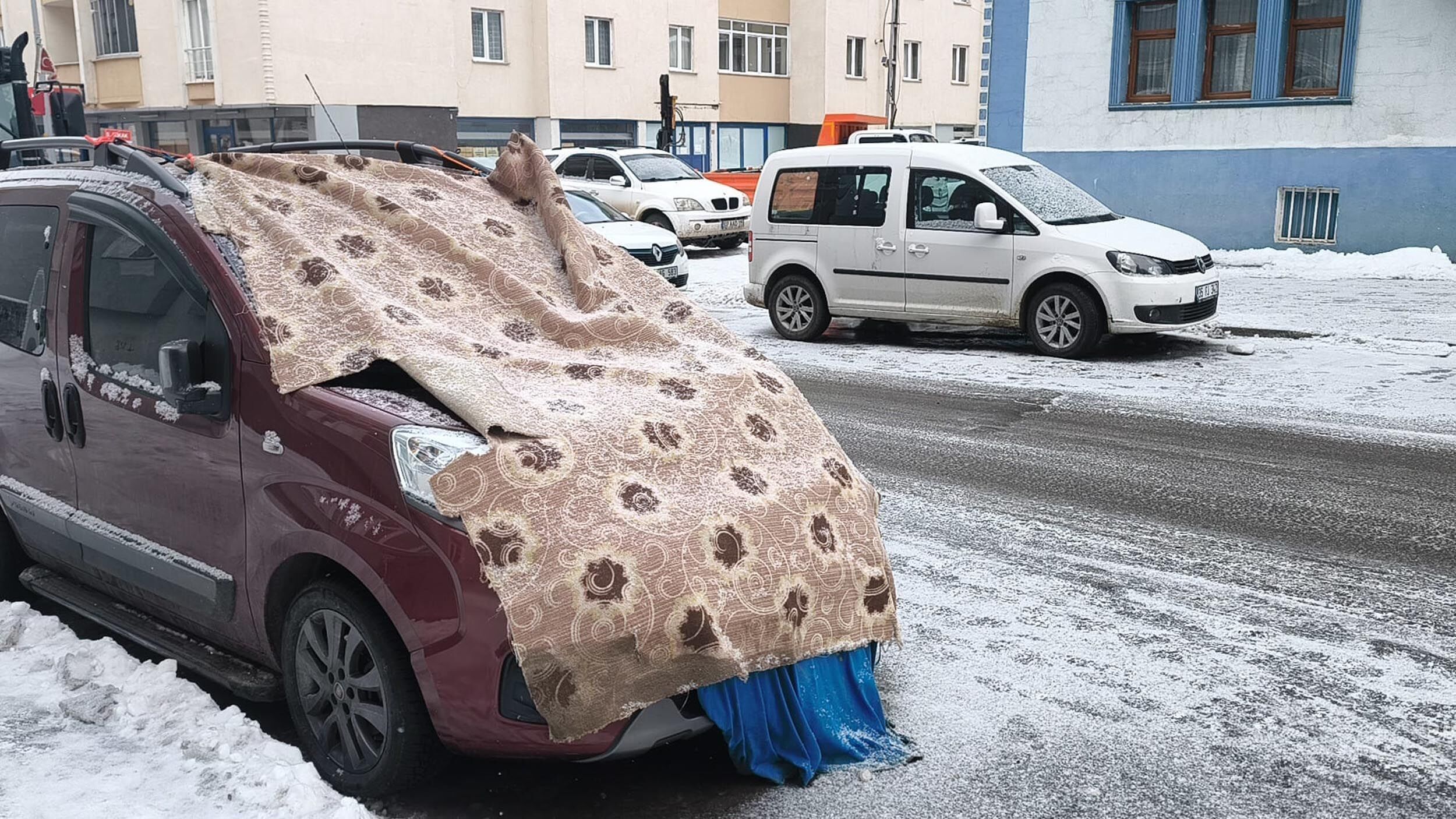 K A R S T A K A R Y A G I S I E T K I L I O L D U 1208903 359497