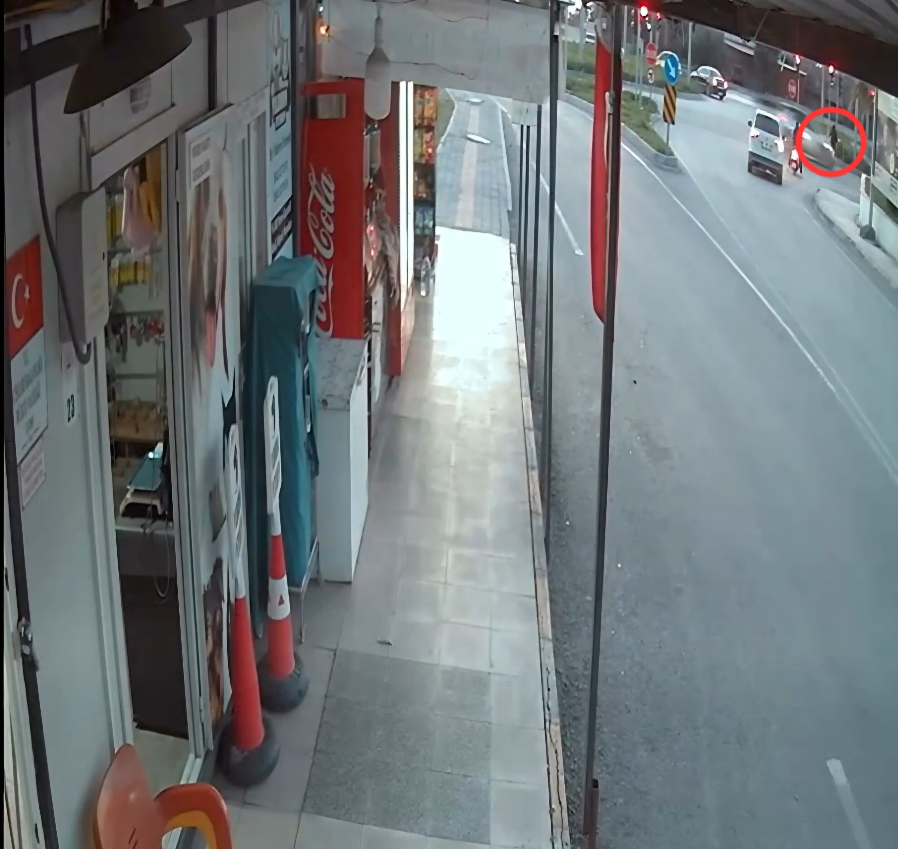 K I R M I Z I I S I K I H L A L I Y A P A N M O T O S I K L E T L I 1194934 355271