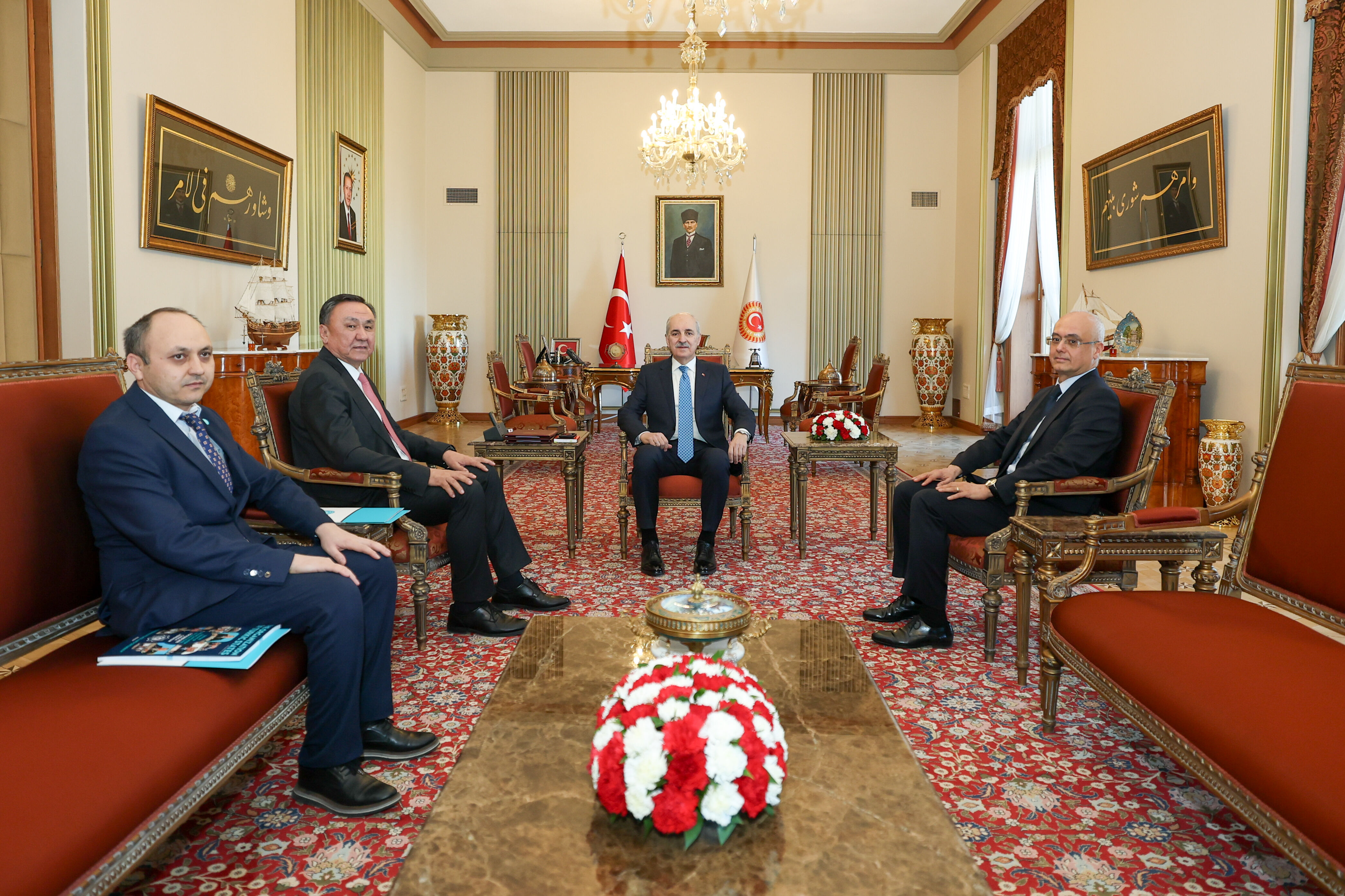 Numan Kurtulmuş, TDT Genel Sekreteri İle Bir Araya Geldi