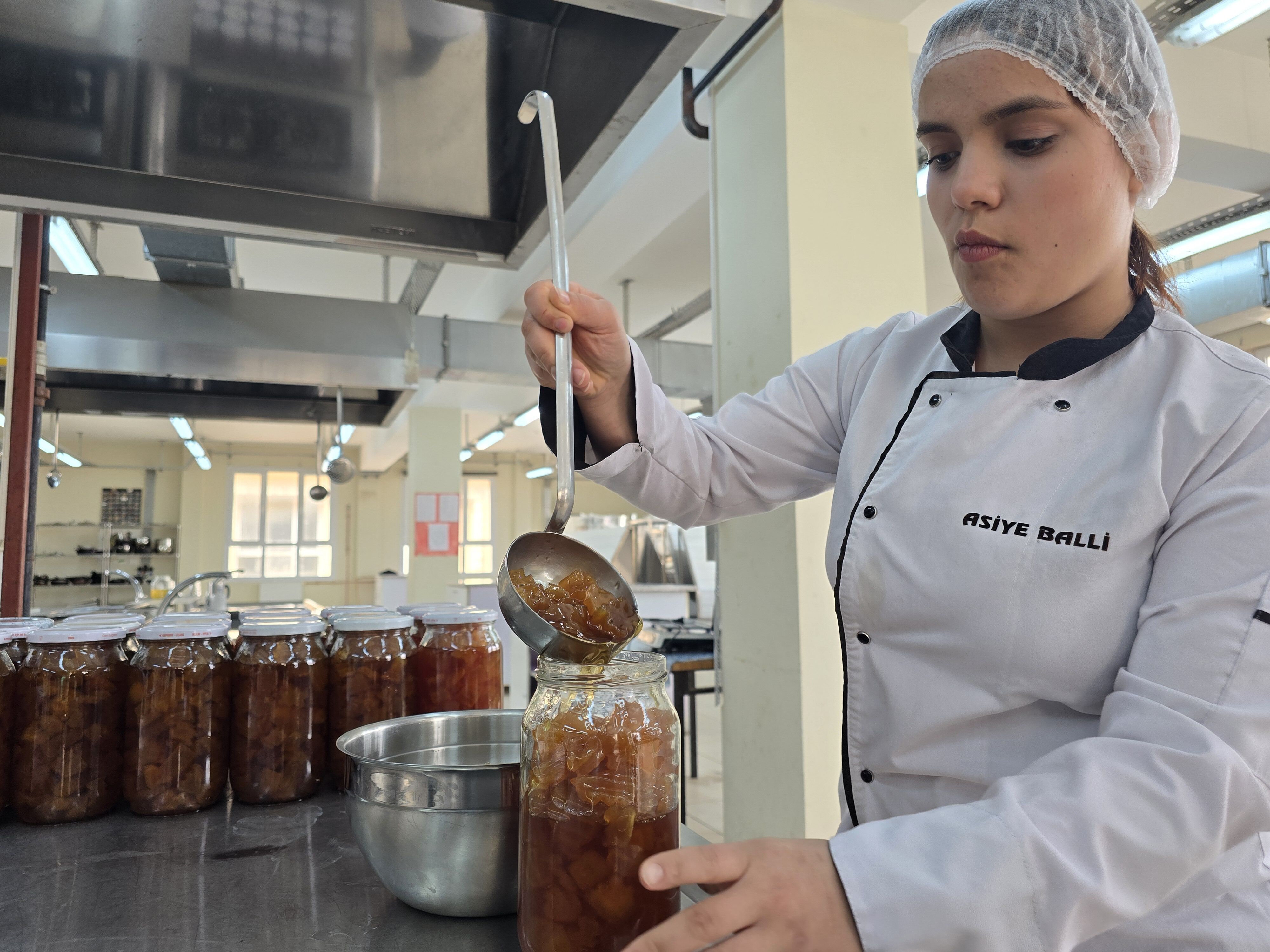 L I S E O G R E N C I L E R I H E M M E S L E K O G R E N I Y O R H E 1192783 354502-1