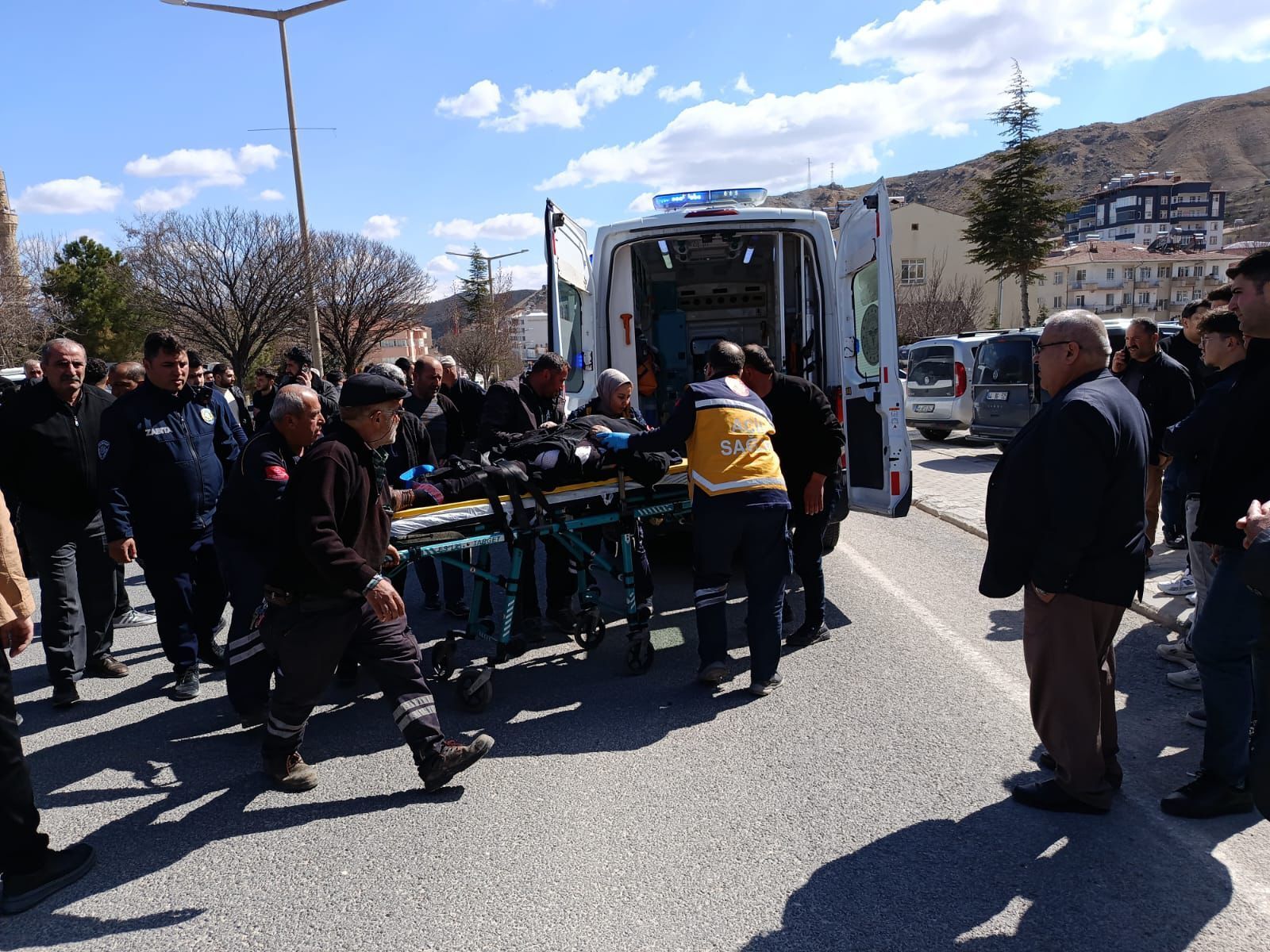 M A L A T Y A D A O T O M O B I L I N I N C A R P T I G I Y A Y A O L 1232651 366597