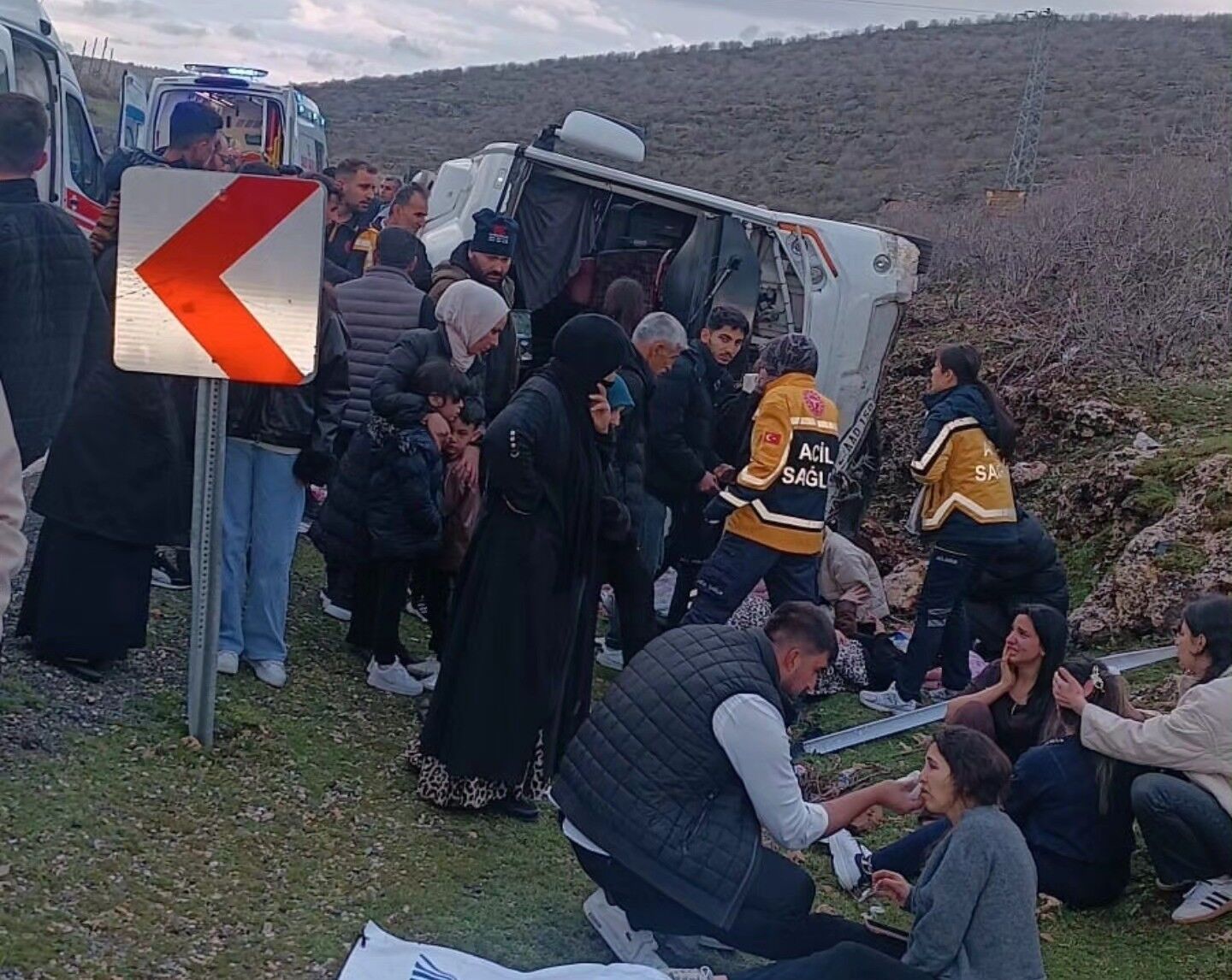 M A R D I N’ D E Y O L C U M I D I B U S U D E V R I L D I 13 Y A 1225933 364538