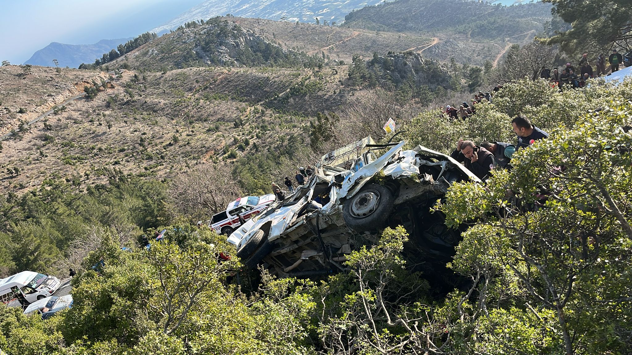 Mersin'de İşçi Servisi Uçurumdan Düştü: 3 Ölü 11 Yaralı