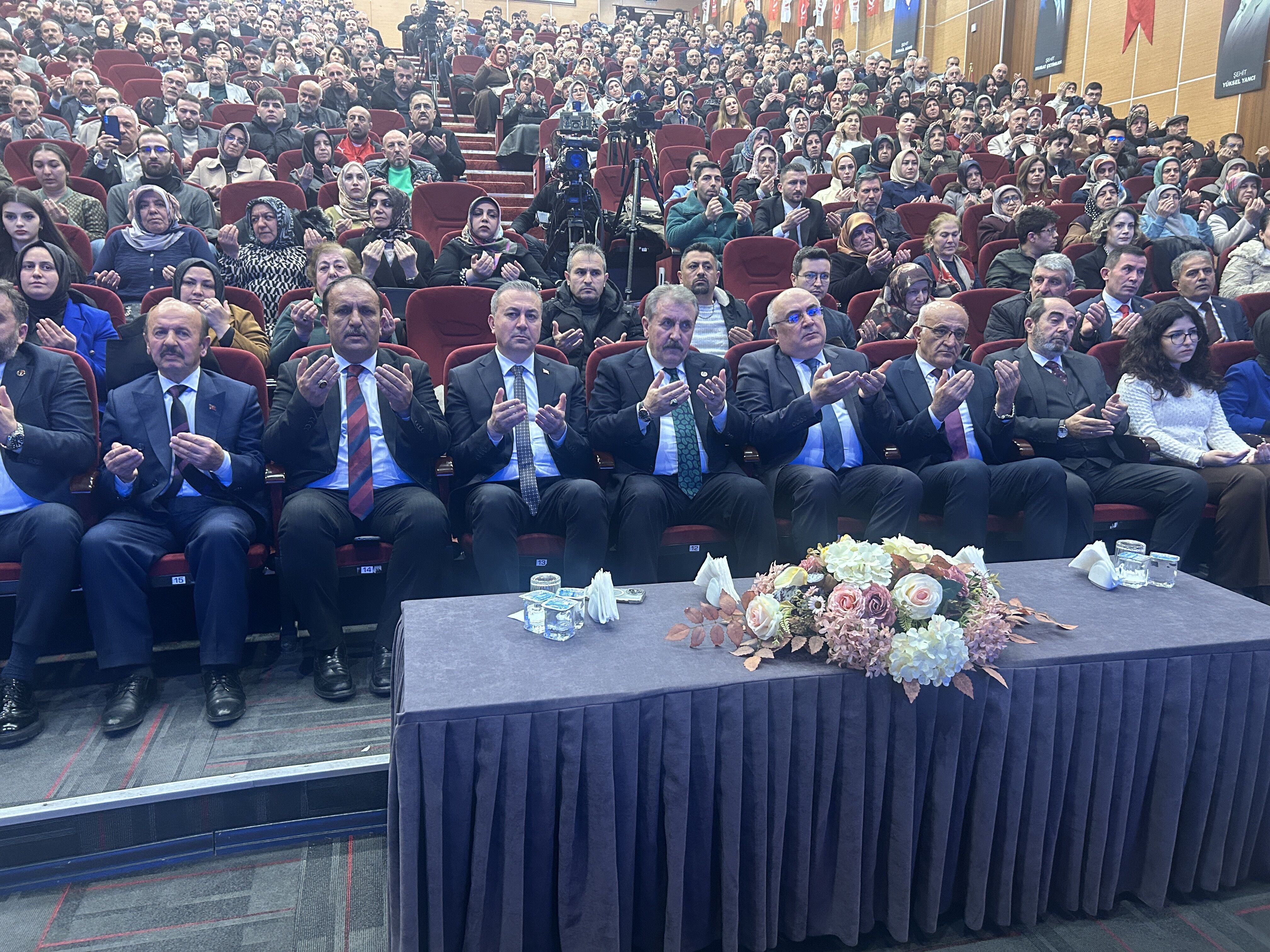 M U S T A F A D E S T I C I ( M U H S I N Y A Z I C I O G L U) B U 1230824 366042