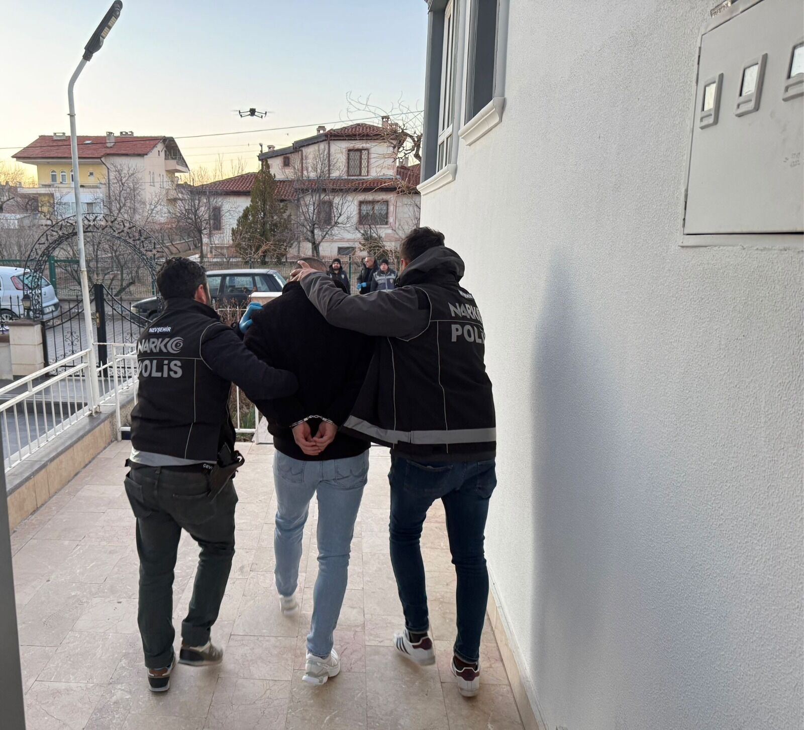 N E V S E H I R D E U Y U S T U R U C U O P E R A S Y O N U N D A 4 T 1209520 359692