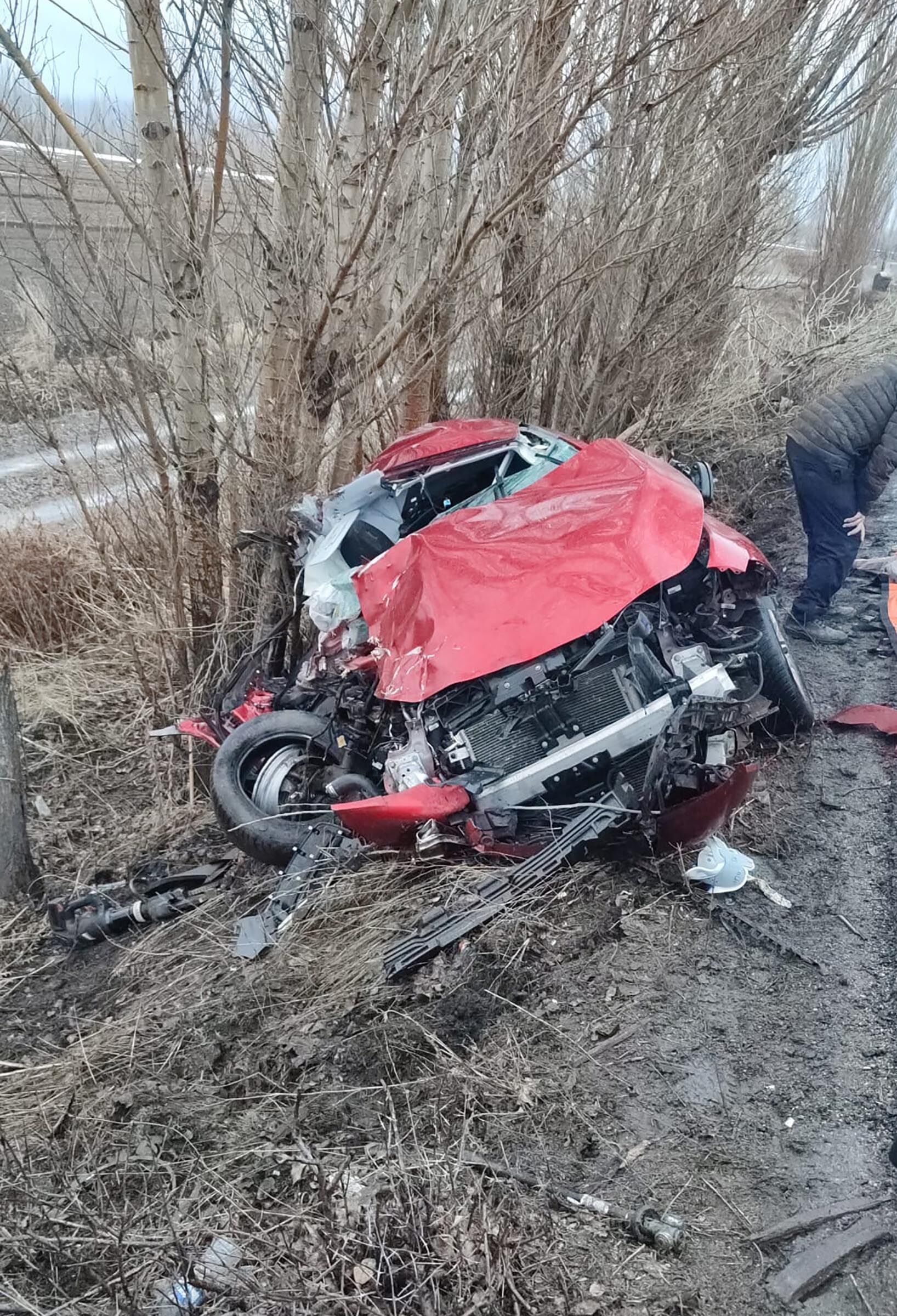 Otomobil Şarampole Uçtu 2 Ölü 5 Yaralı