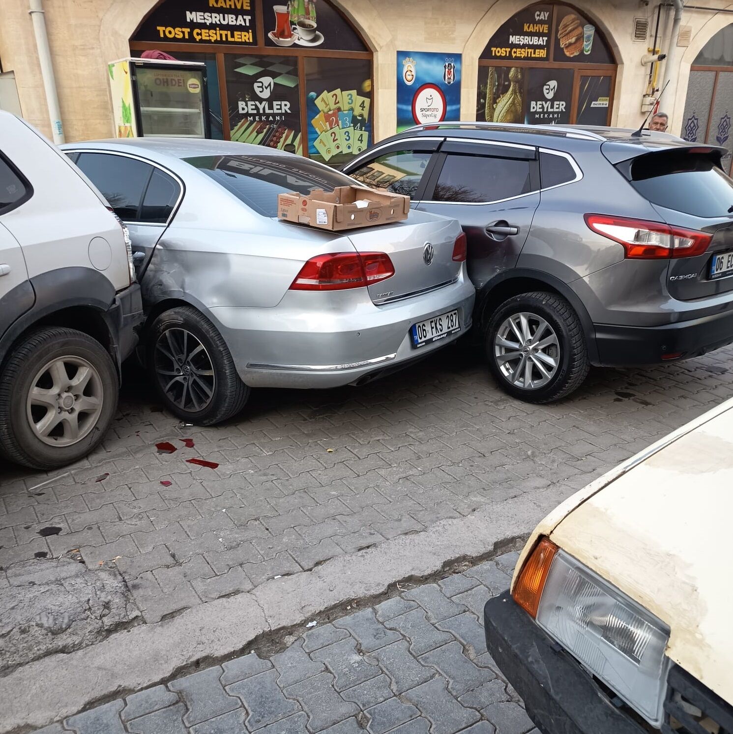 O T O P A R K T A N C I K A R K E N F R E N Y E R I N E G A Z P E D A 1214292 361086