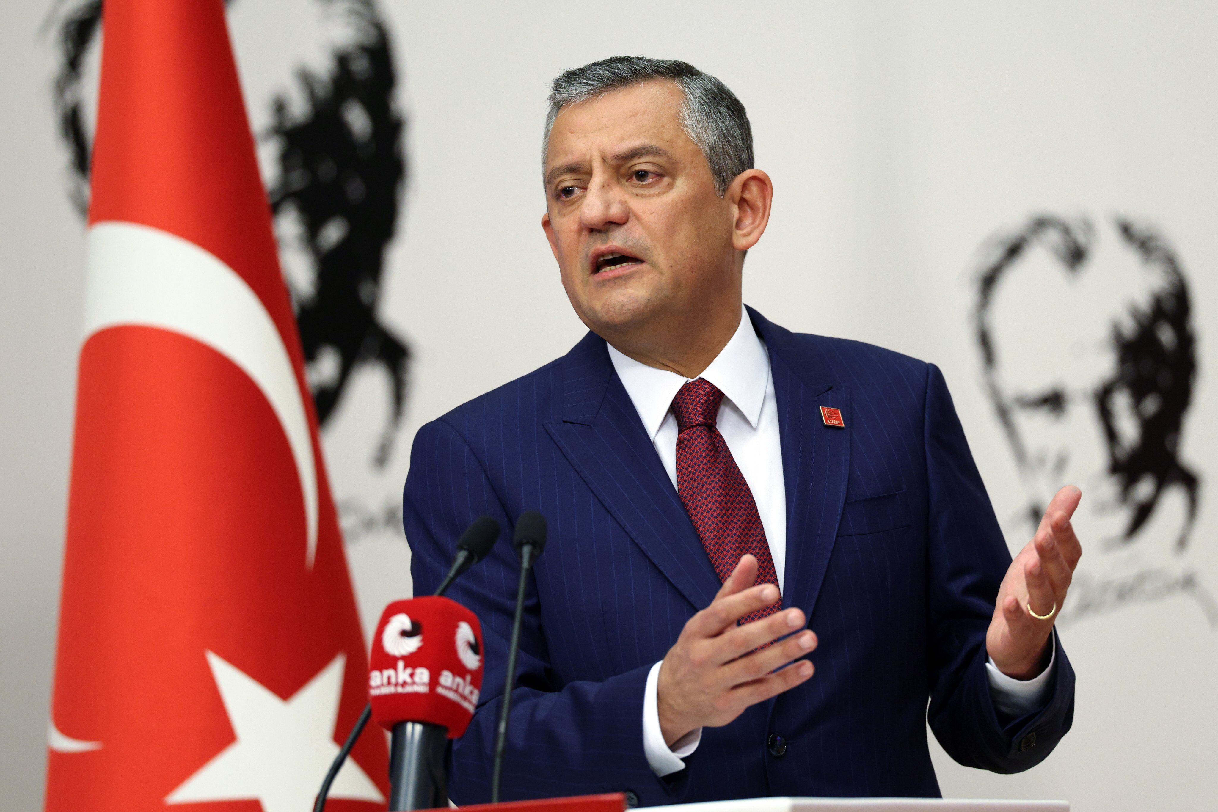 Özgür Özel: 19 Yıllık Maaşıyla 190 Yılda Alamayacağı Kadar Gayrimenkul Almış