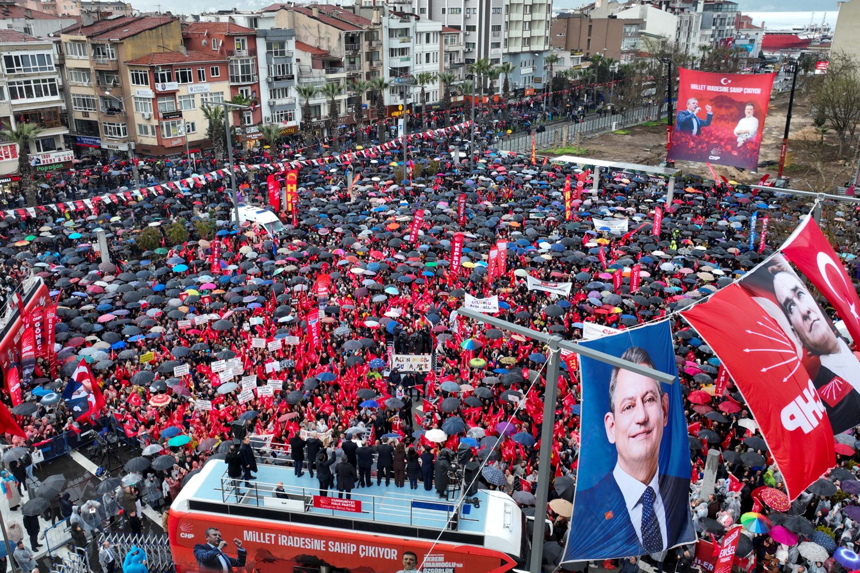 O Z G U R O Z E L B U R E Z I L L I G I Y A P A C A K B I R A L A 1233721 366916