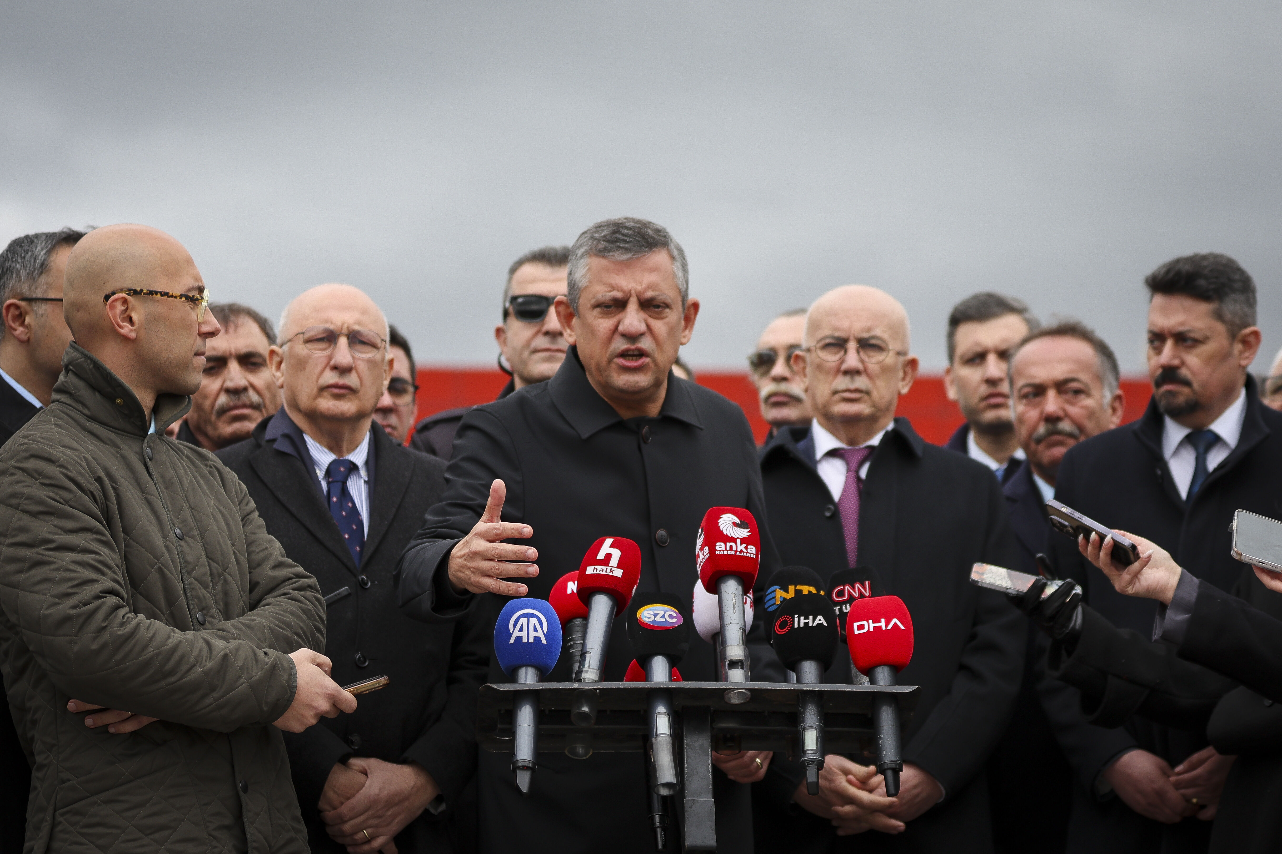 Özgür Özel: CHP’nin Adayı Yüzde 60’ın Altında Oy Alırsa Başarısızlık Sayacağım