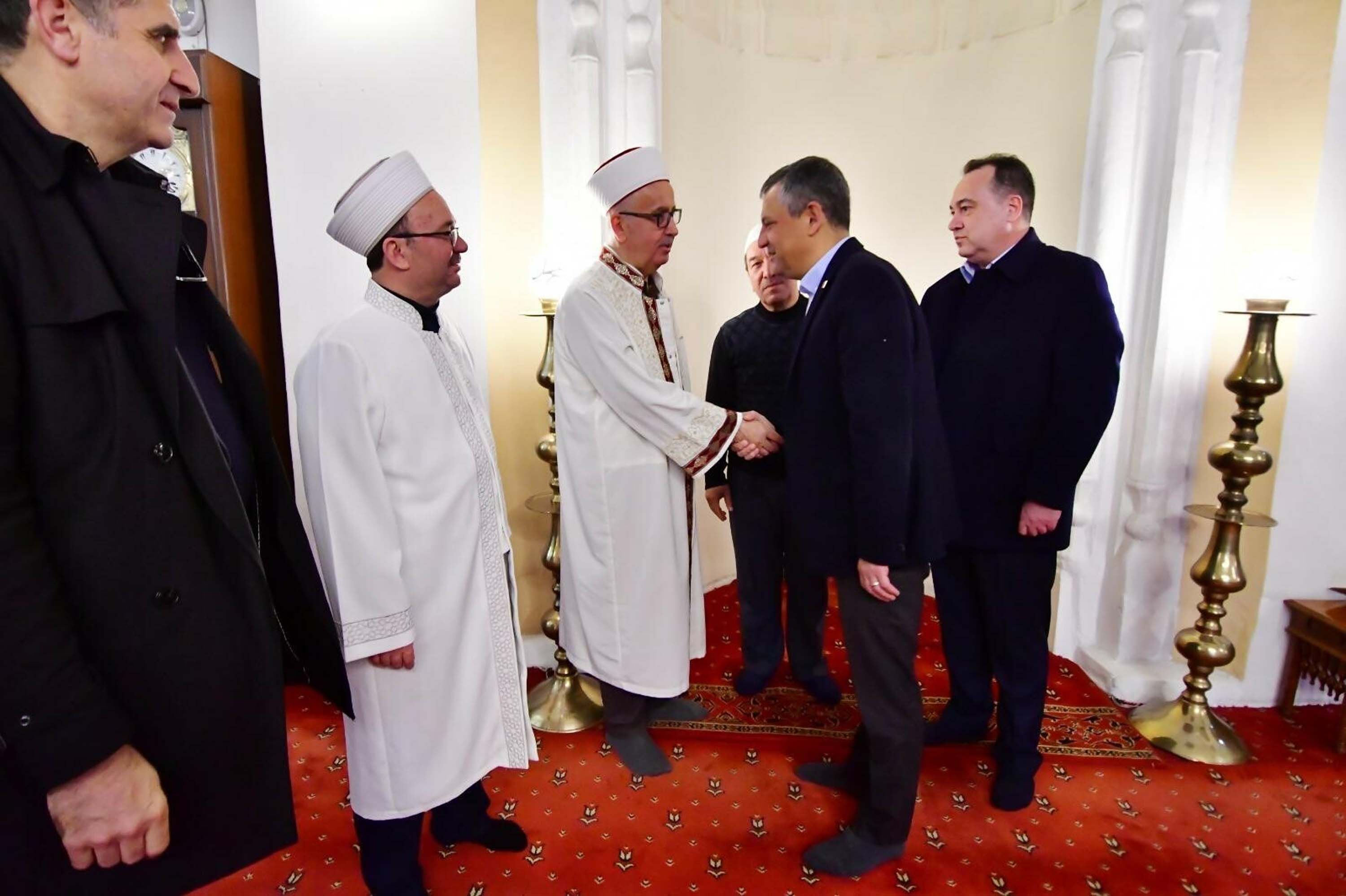 O Z G U R O Z E L I R A N I N G E L E C E G I N E I R A N L I L A R 1221704 363269