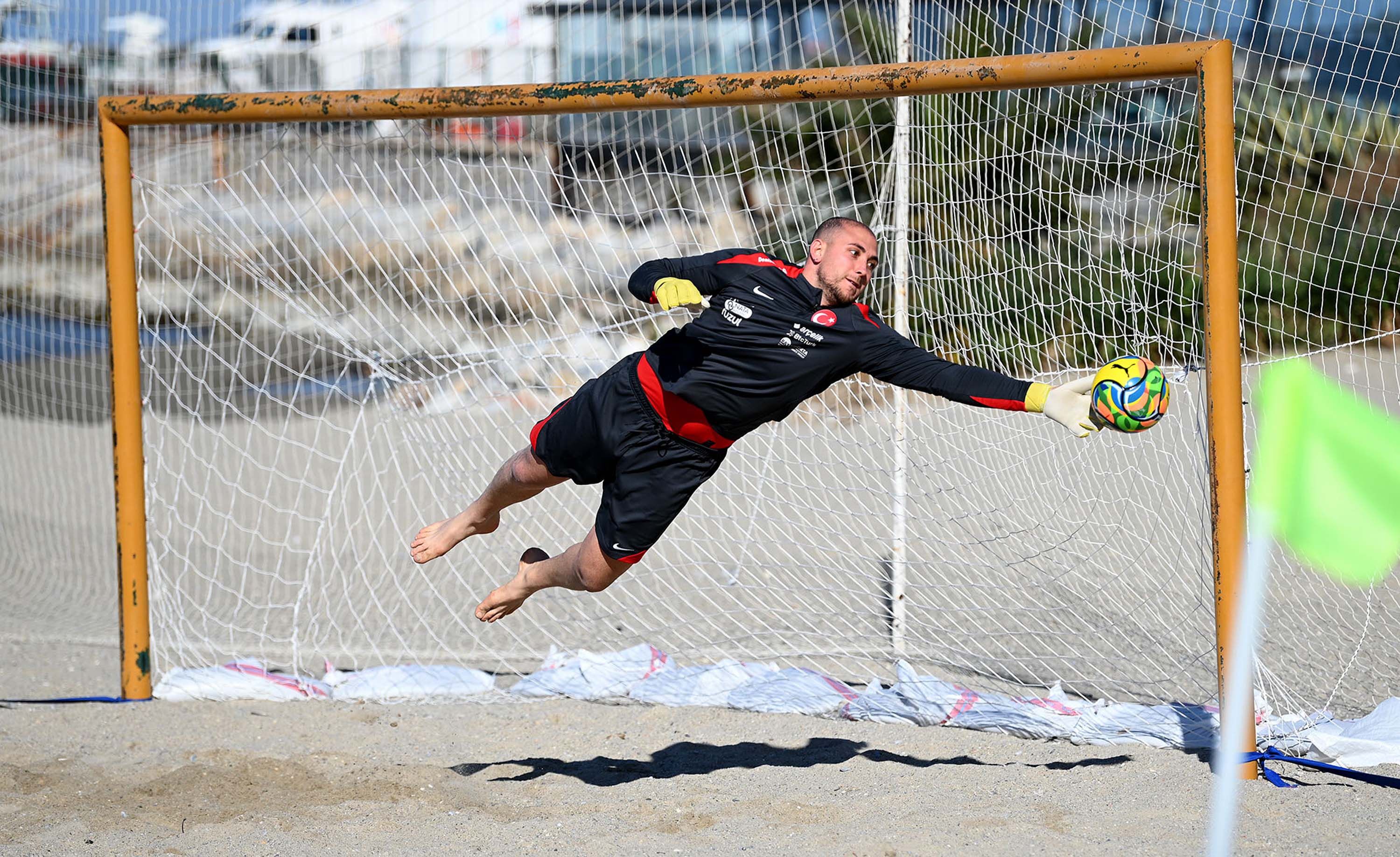 P L A J F U T B O L U M I L L I T A K I M I K U S A D A S I’ N D A K 1205624 358509