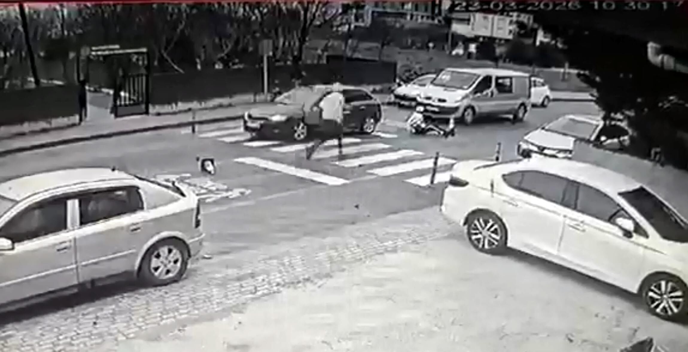 P O L I S E C A R P A N M O T O S I K L E T S U R U C U S U S I F I 1233751 366926