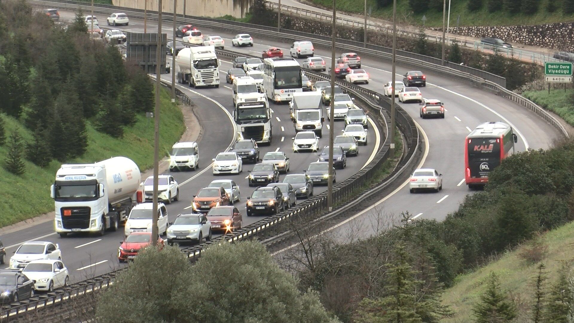 Ramazan Bayramı Son Gününde TEM Kocaeli Geçişinde Yoğunluk