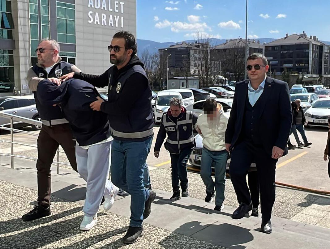 R E S T O R A N A S I L A H L I S A L D I R I S O R U S T U R M A S I N D 1231986 366426